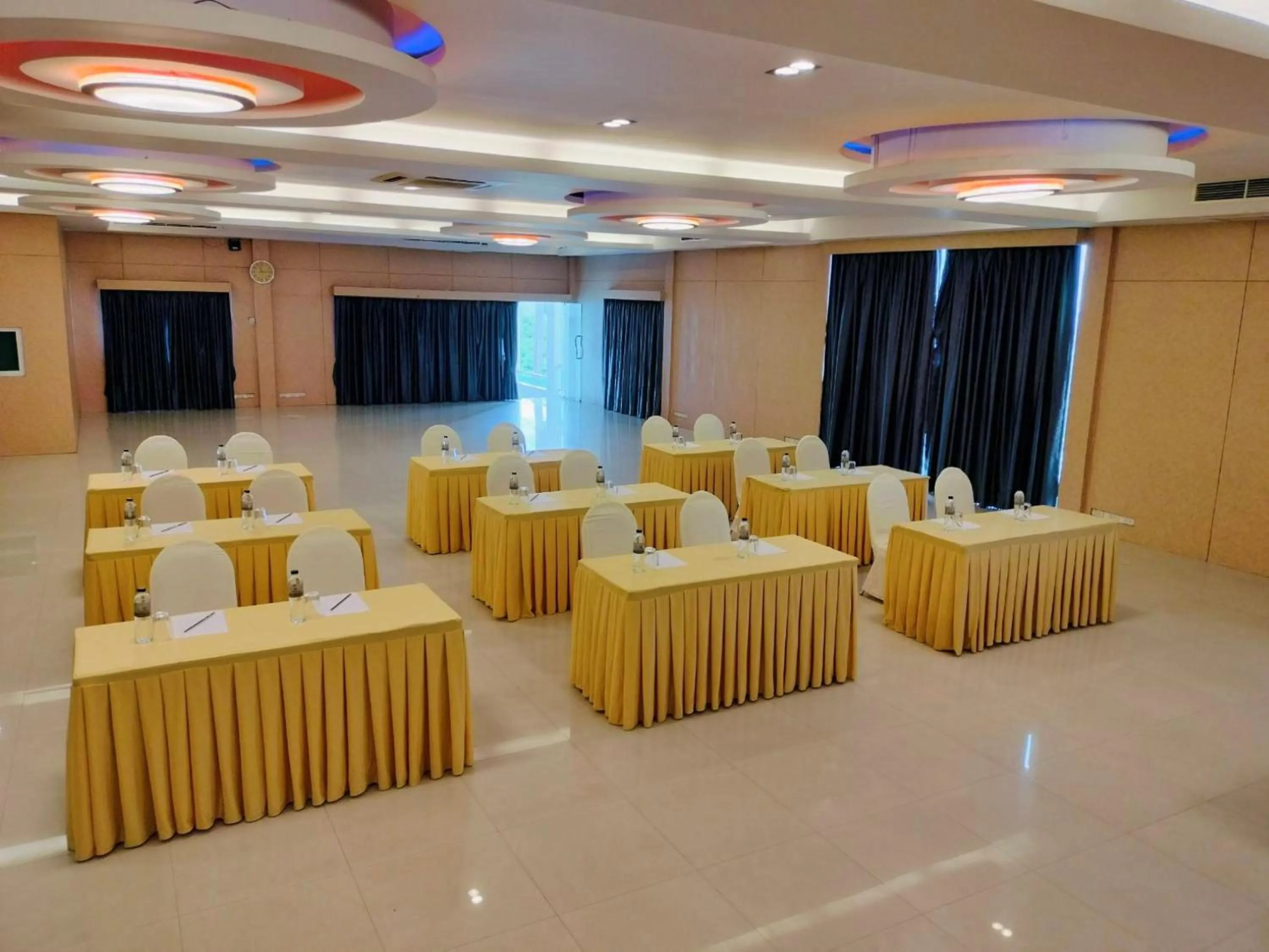 Meeting/conference room in Dragon Beach Resort , Jomtien Beach Pattaya