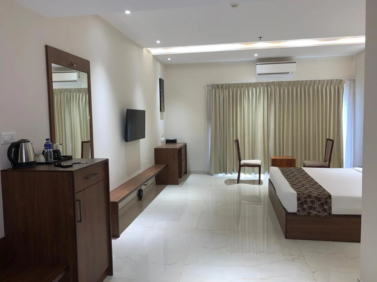 View (from property/room), Bed in Valluvanad Residency