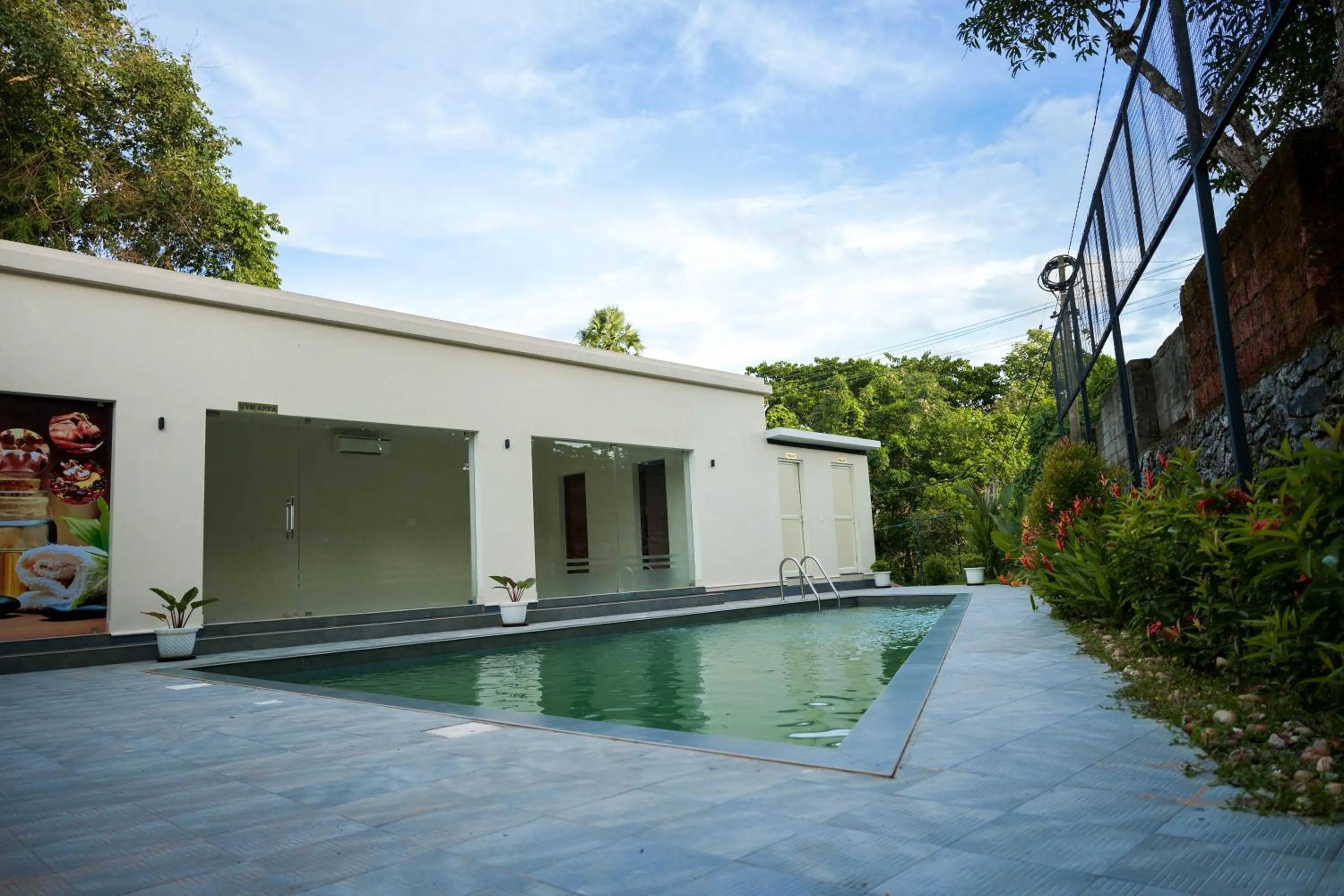 Swimming pool in Valluvanad Residency