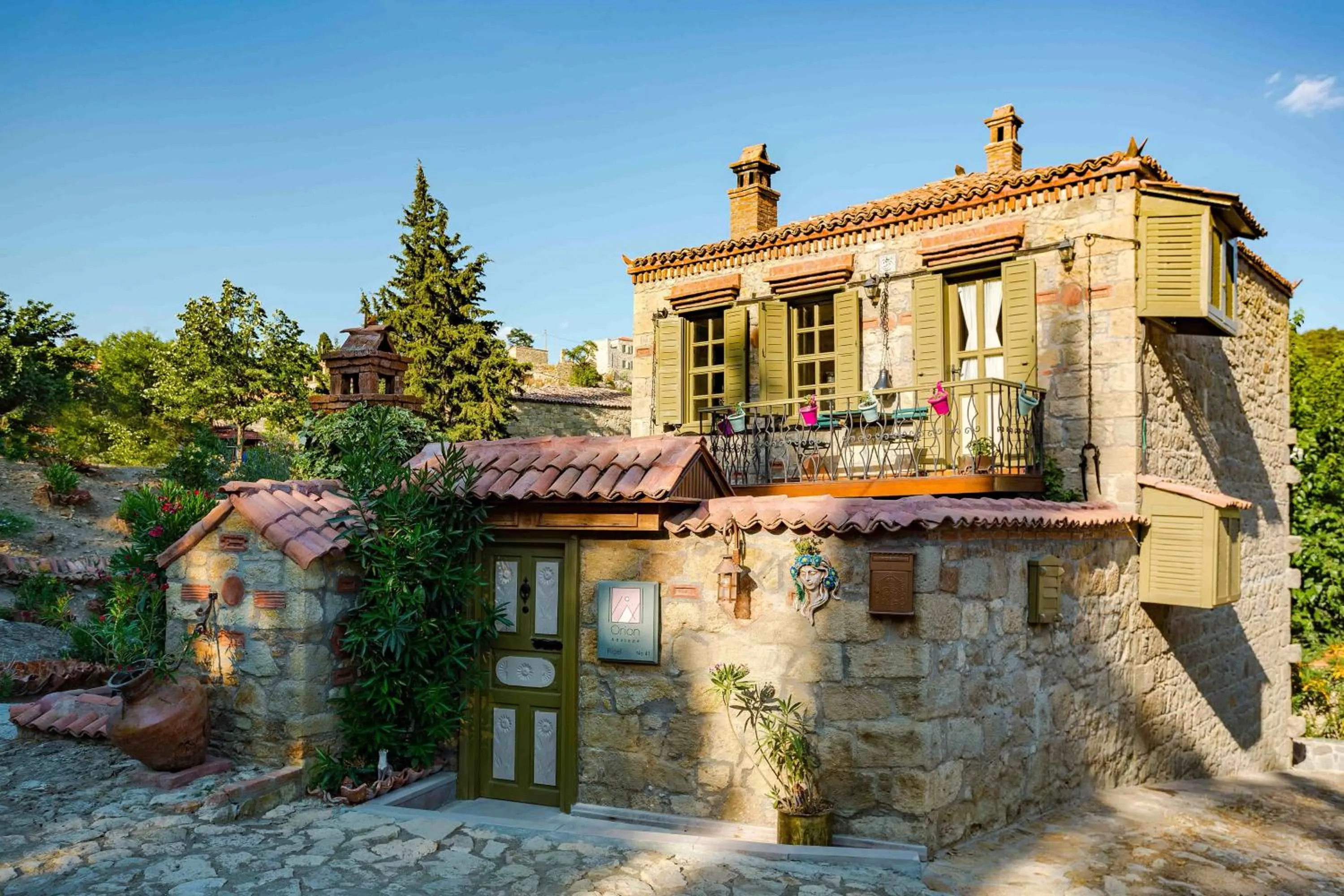 Property building in Orion Adatepe