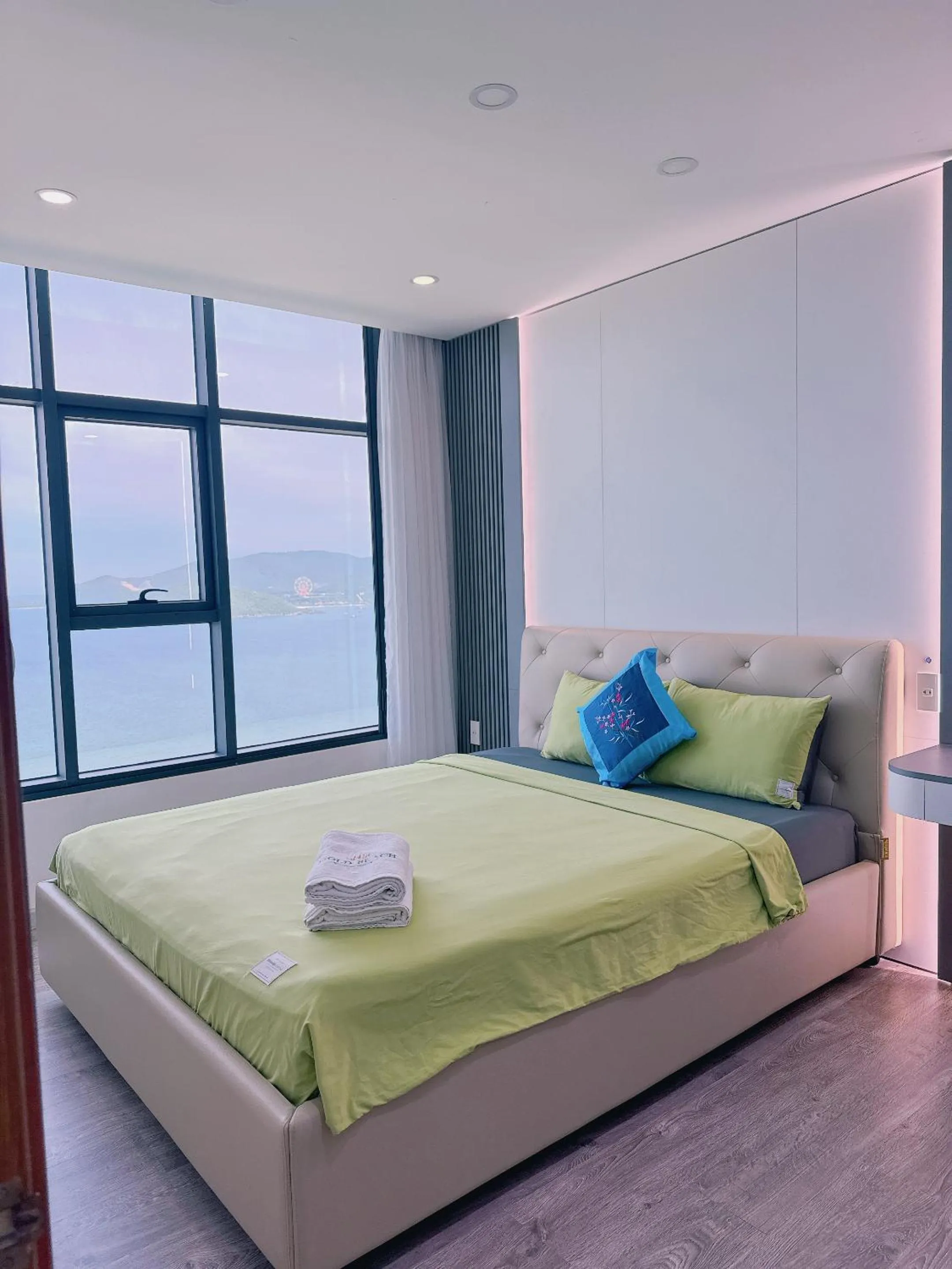 Bed in Pearl Nha Trang Beach Apartment