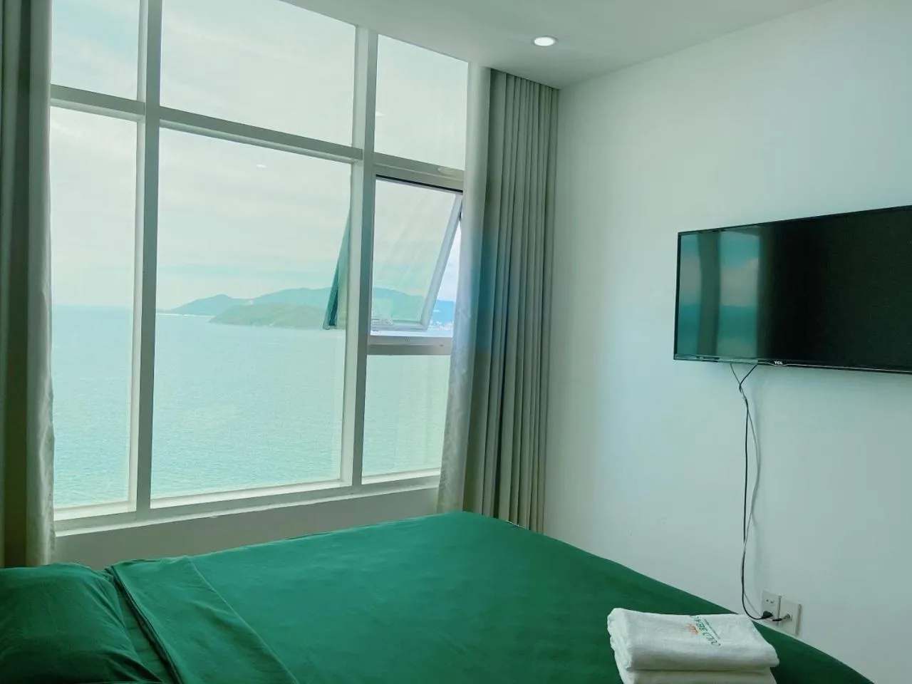 Evening entertainment, Bed in Pearl Nha Trang Beach Apartment