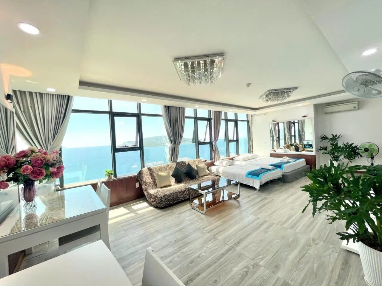 Bed in Pearl Nha Trang Beach Apartment