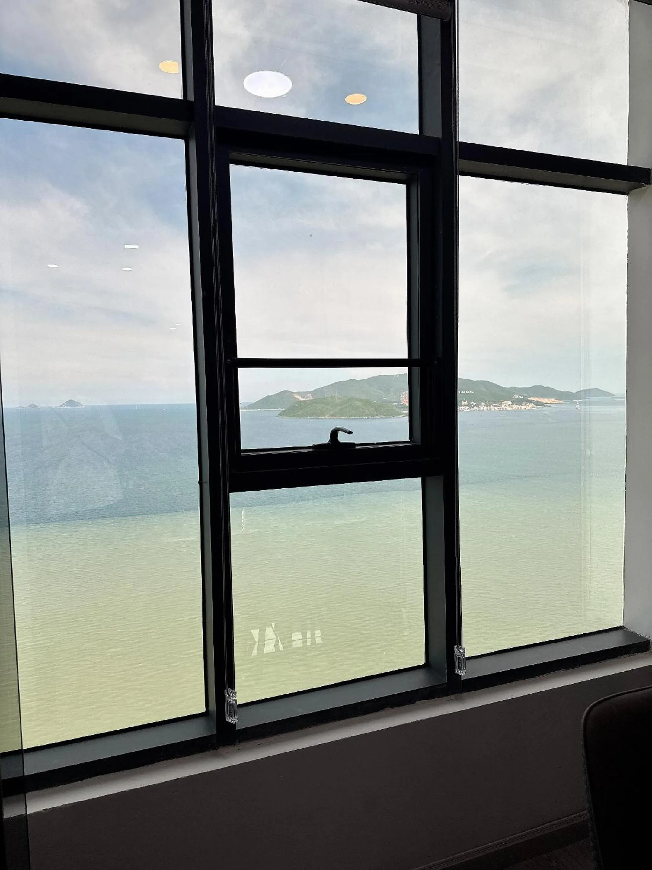Pearl Nha Trang Beach Apartment
