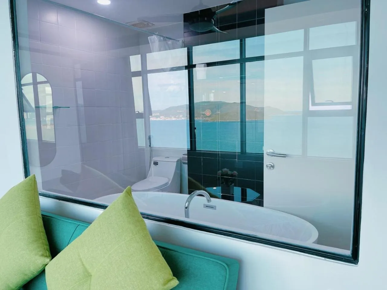Bath in Pearl Nha Trang Beach Apartment