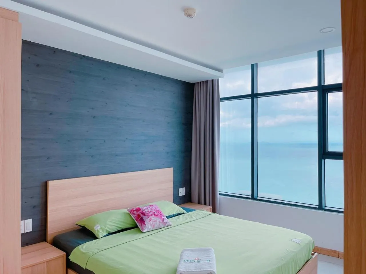 Bedroom, Bed in Pearl Nha Trang Beach Apartment