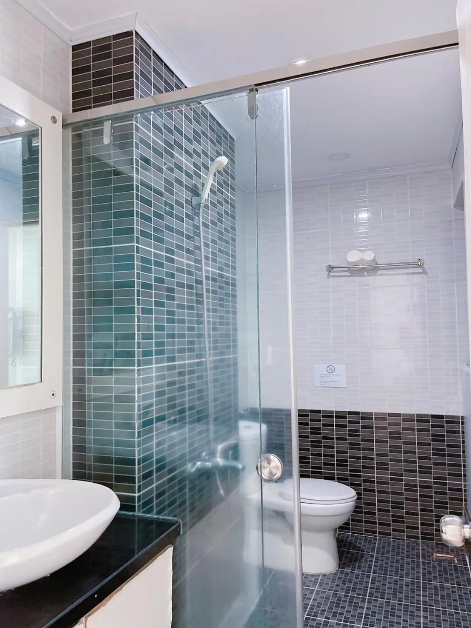 Shower in Pearl Nha Trang Beach Apartment
