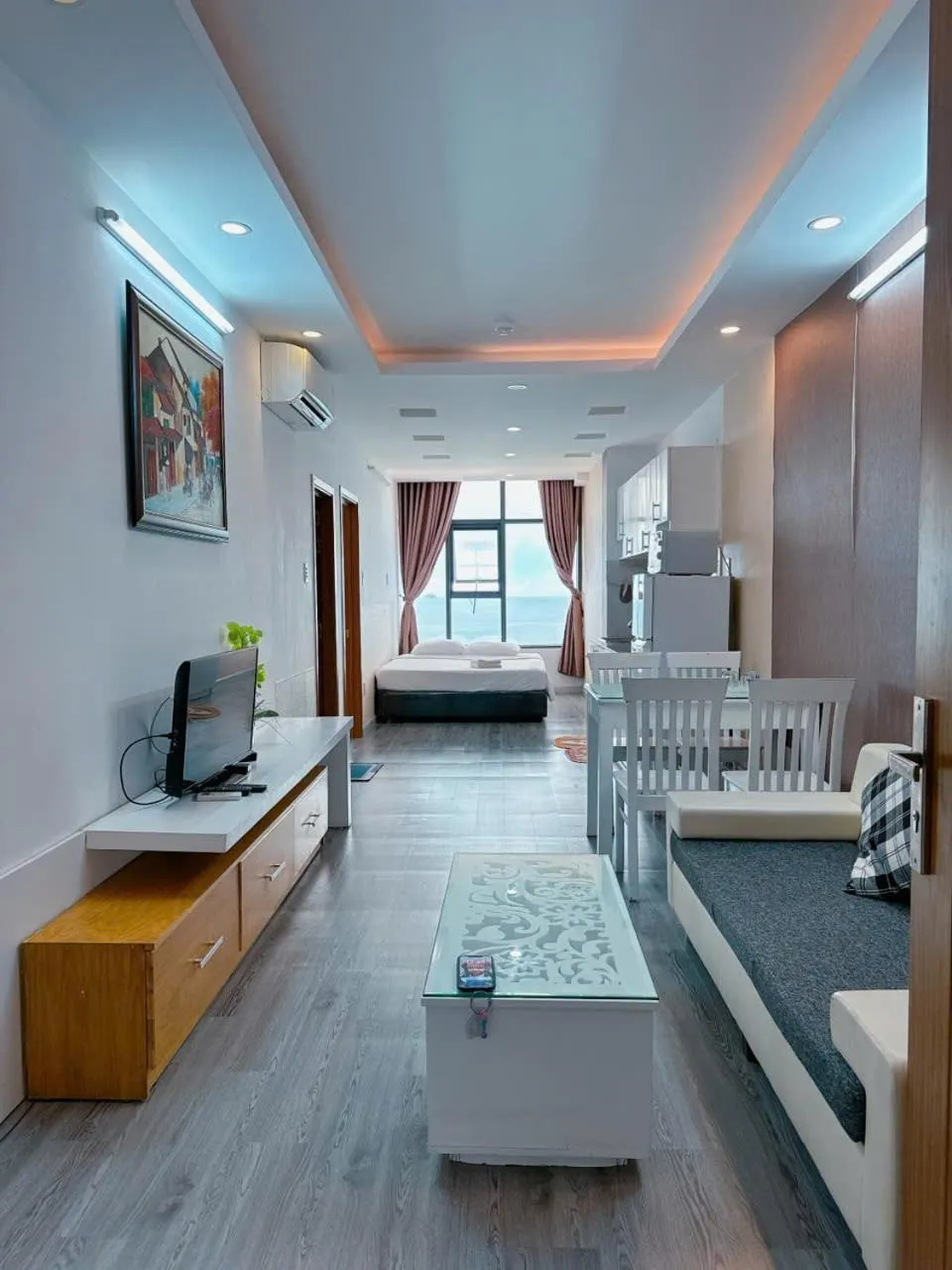 Bed in Pearl Nha Trang Beach Apartment