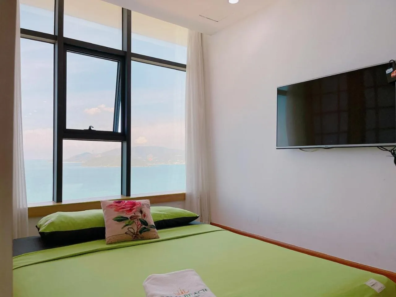 Bed in Pearl Nha Trang Beach Apartment