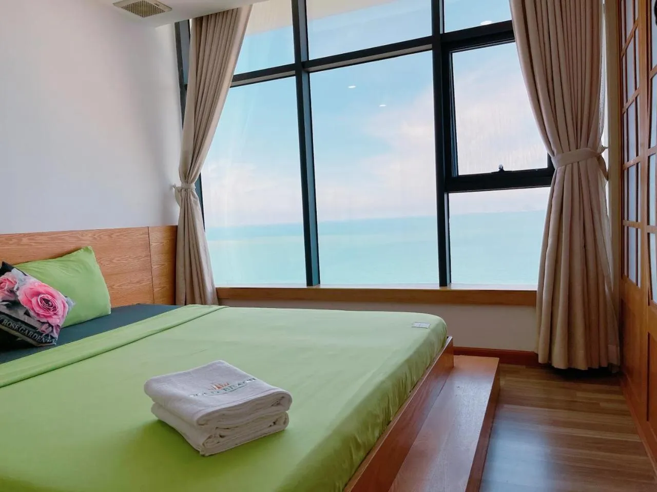 Bed in Pearl Nha Trang Beach Apartment