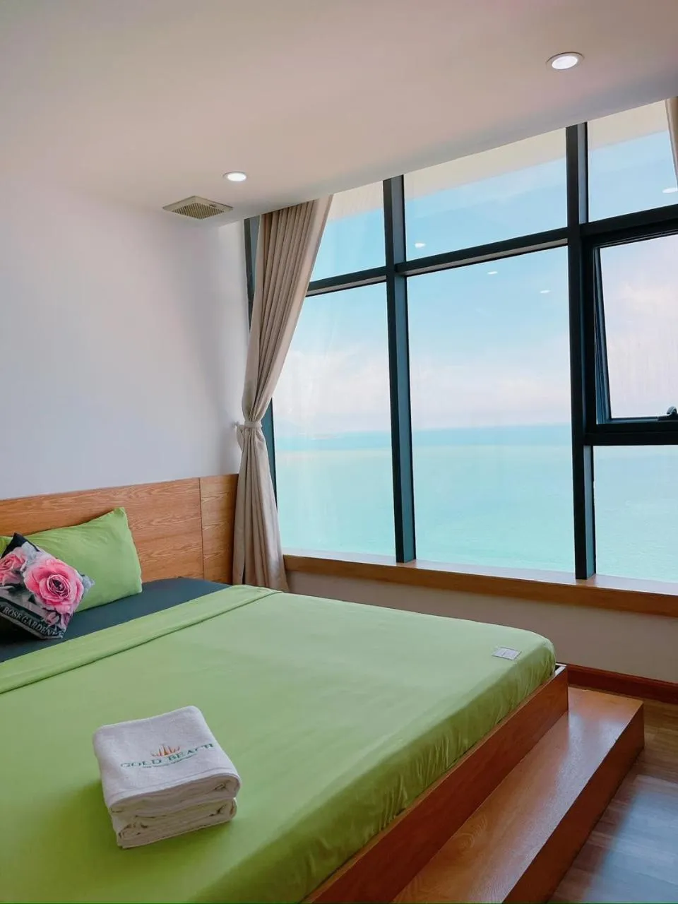 Bed in Pearl Nha Trang Beach Apartment