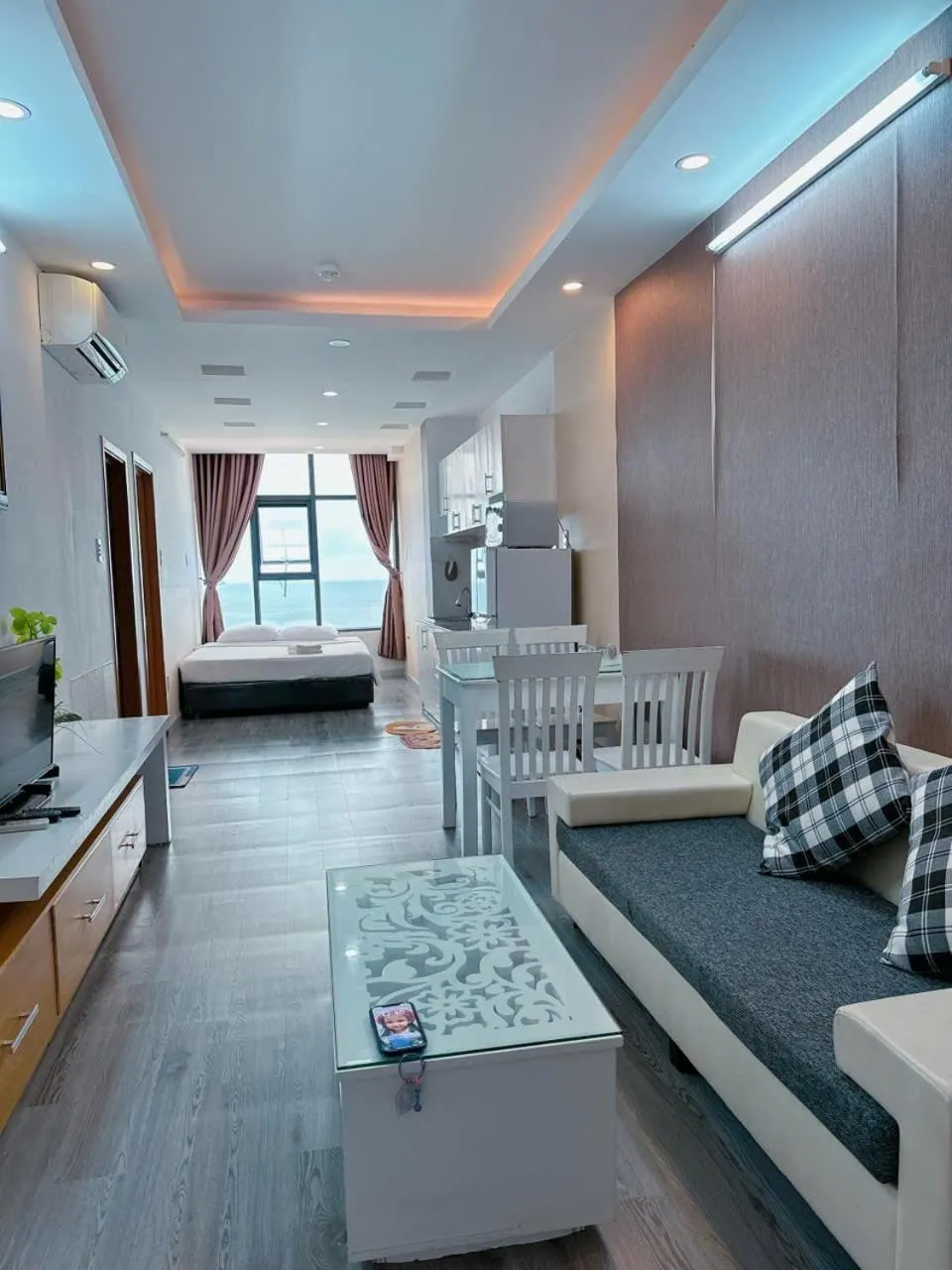 Bed in Pearl Nha Trang Beach Apartment