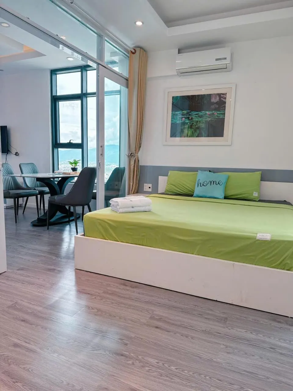 Bed in Pearl Nha Trang Beach Apartment