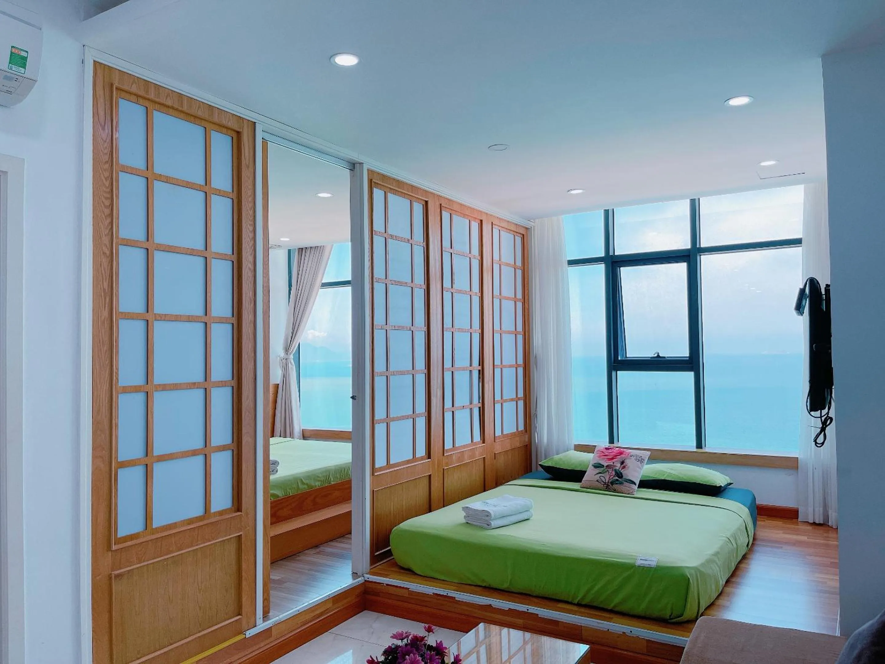 Bed in Pearl Nha Trang Beach Apartment