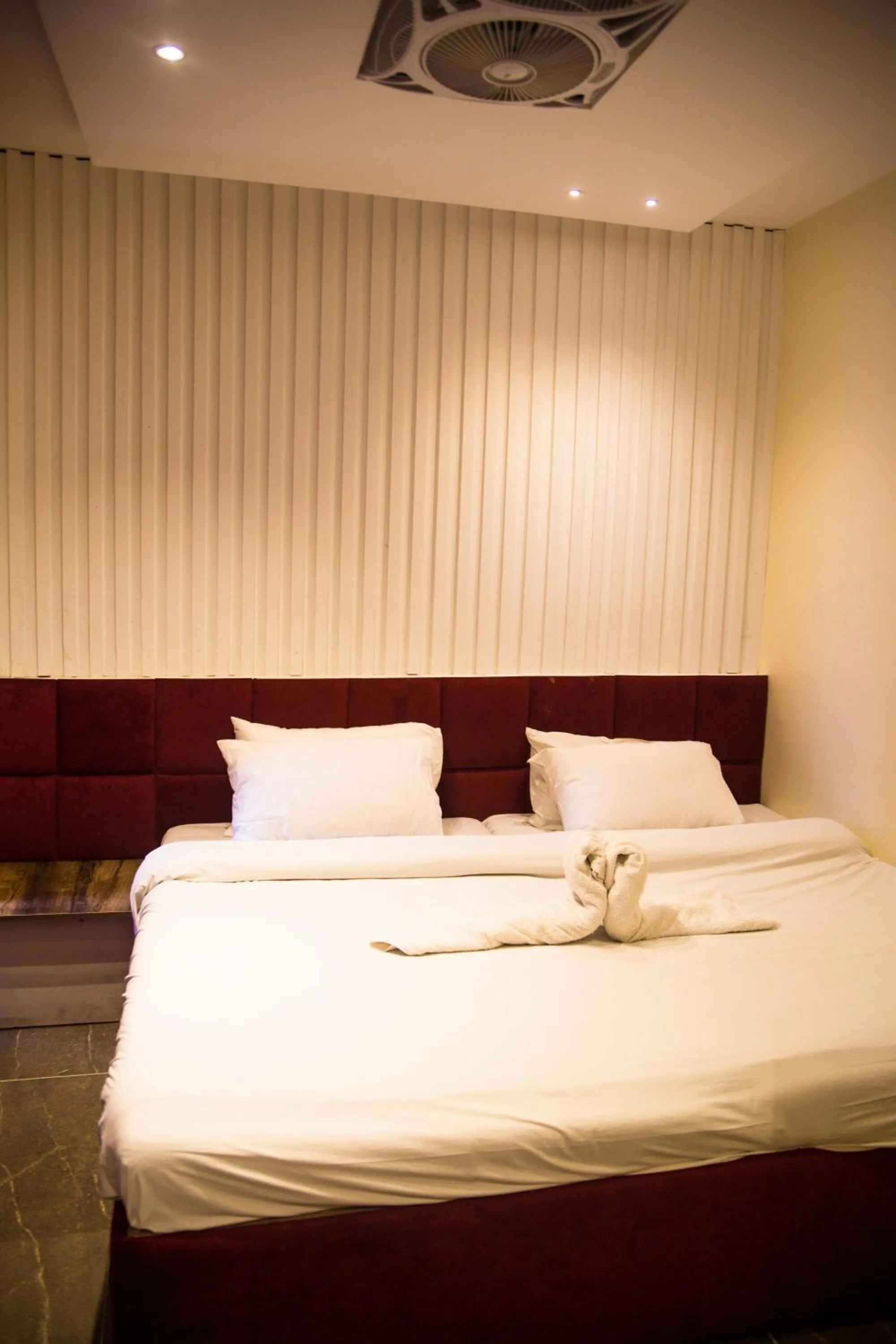 Photo of the whole room in Metropole Hotel