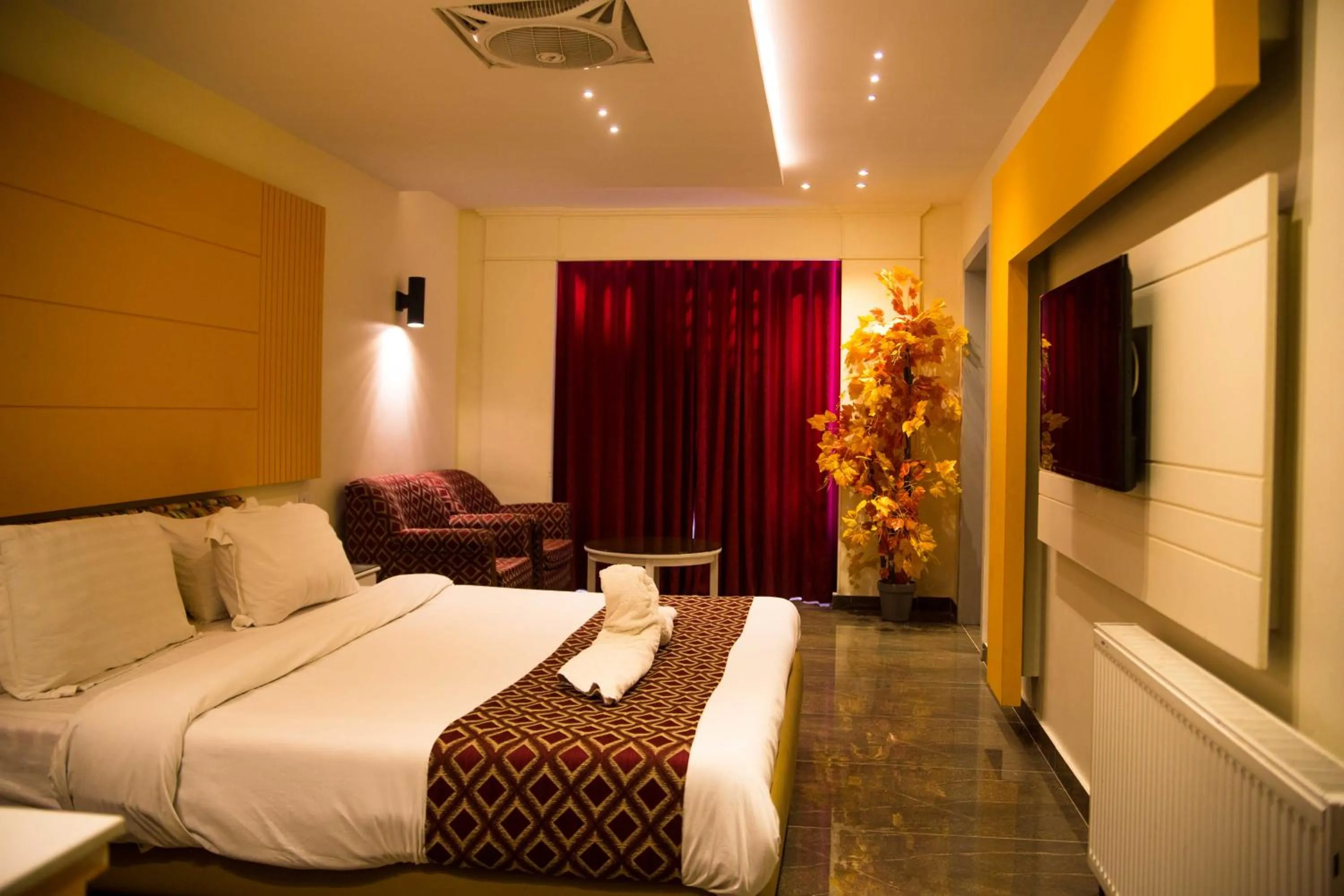 Bed in Metropole Hotel