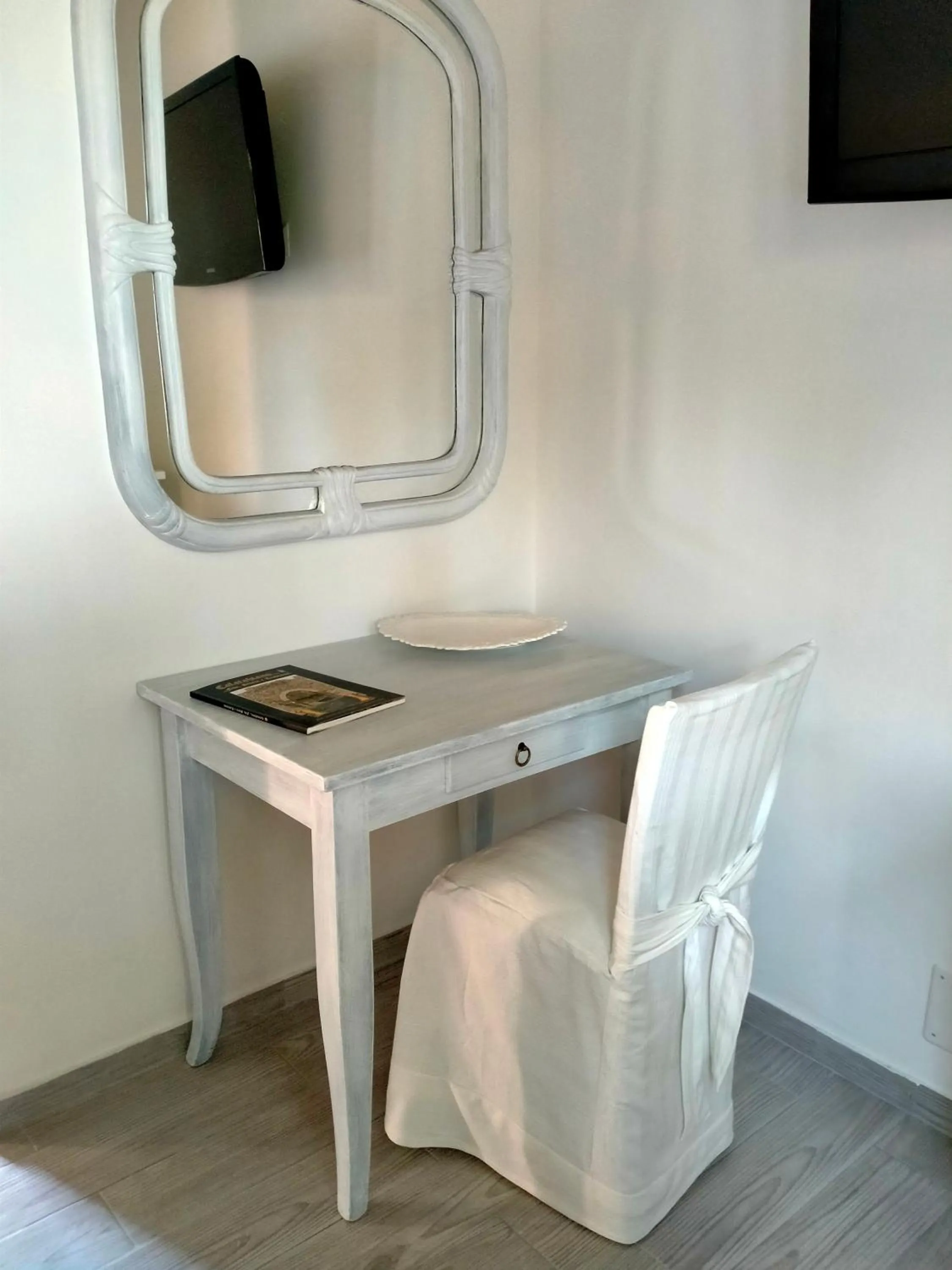 TV/Entertainment Center in Il Siriaco