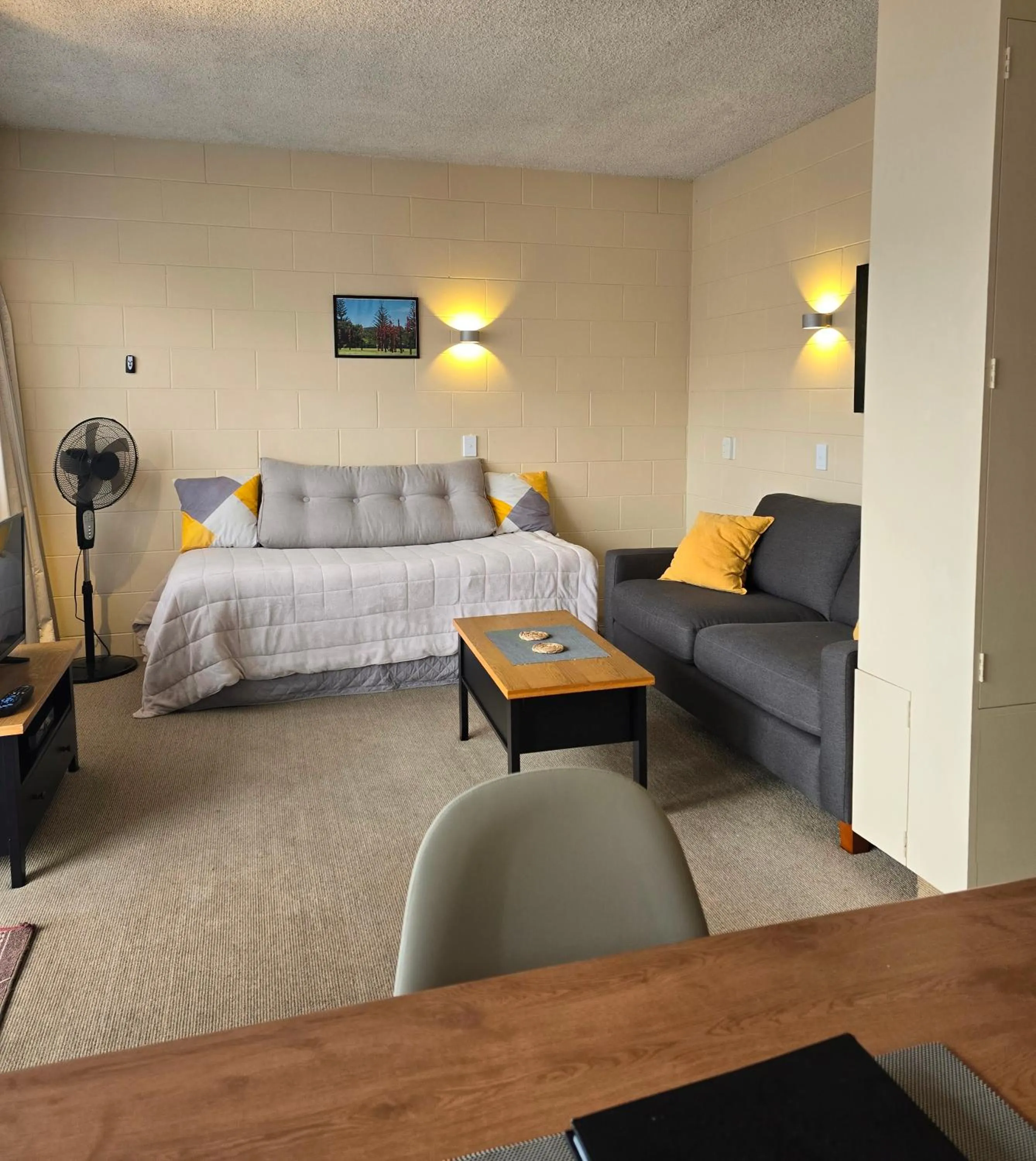 Bed in Ala Moana Motel