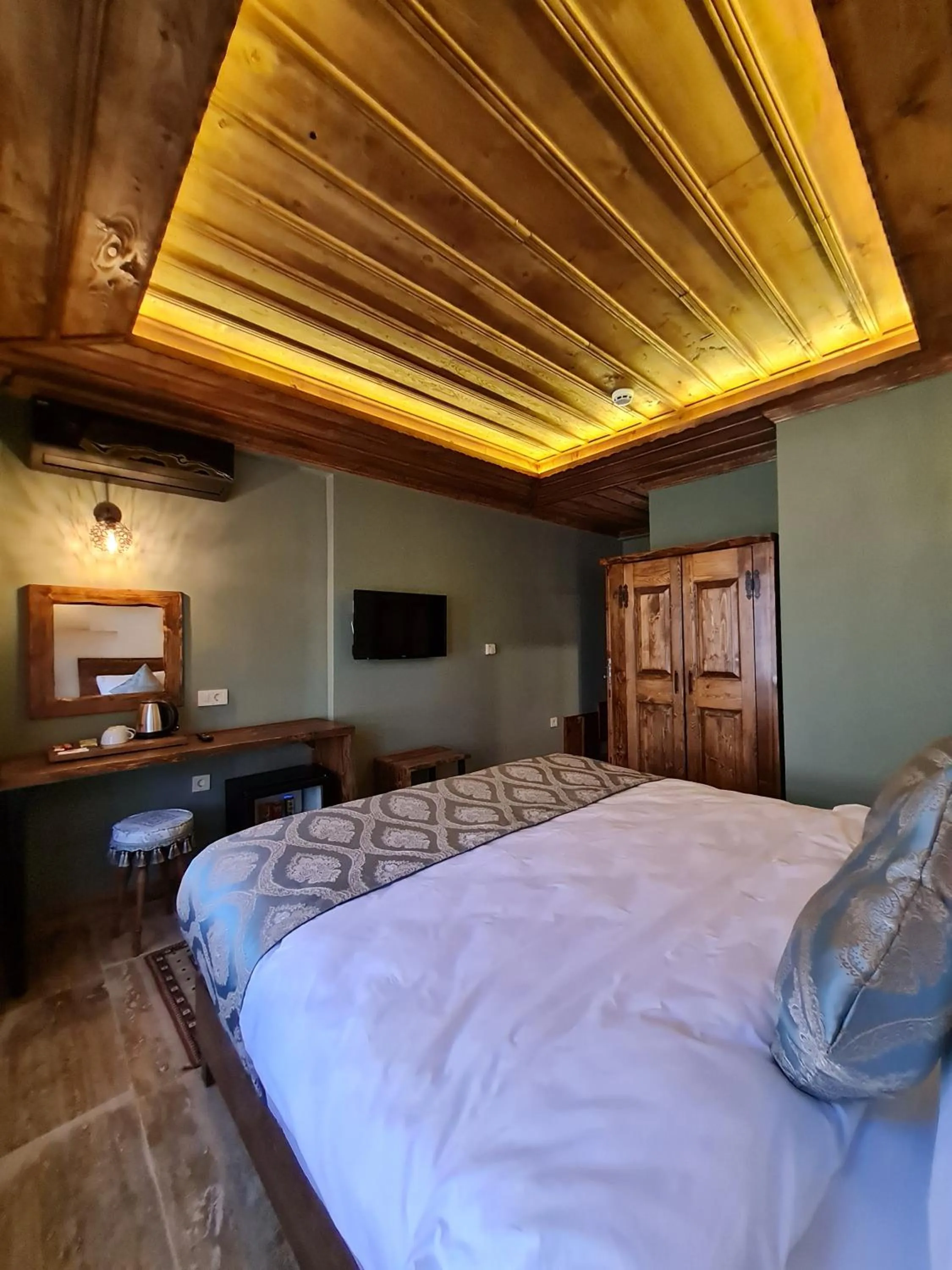 Photo of the whole room, Bed in Flavia Cappadocia Hotel