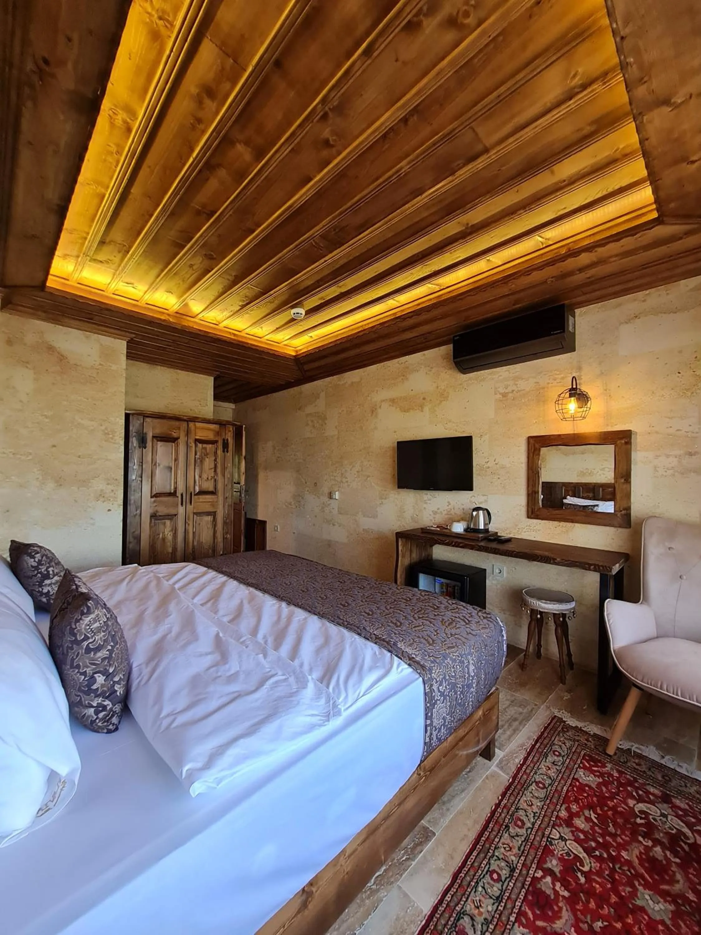 Photo of the whole room, Bed in Flavia Cappadocia Hotel