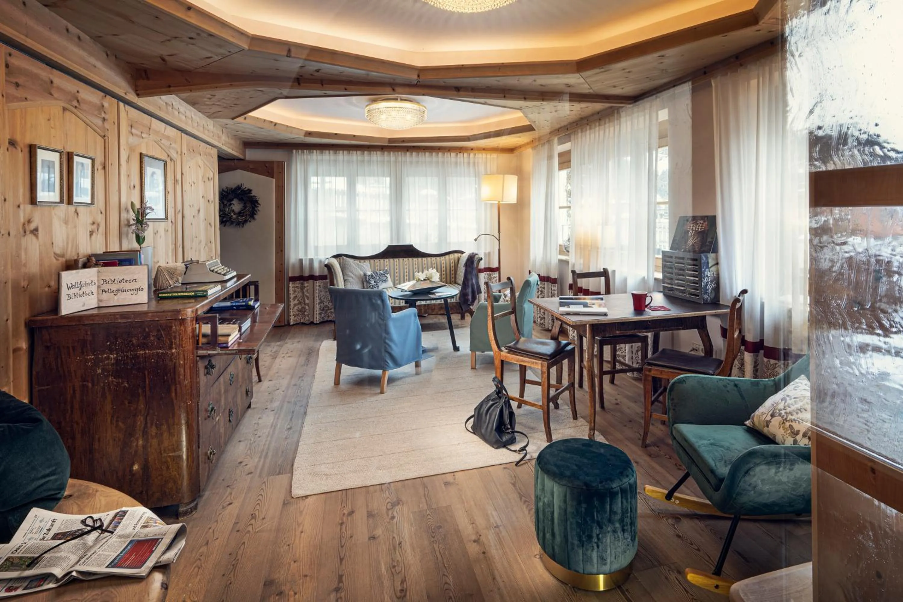 Seating area in Naturhotel Saalerwirt