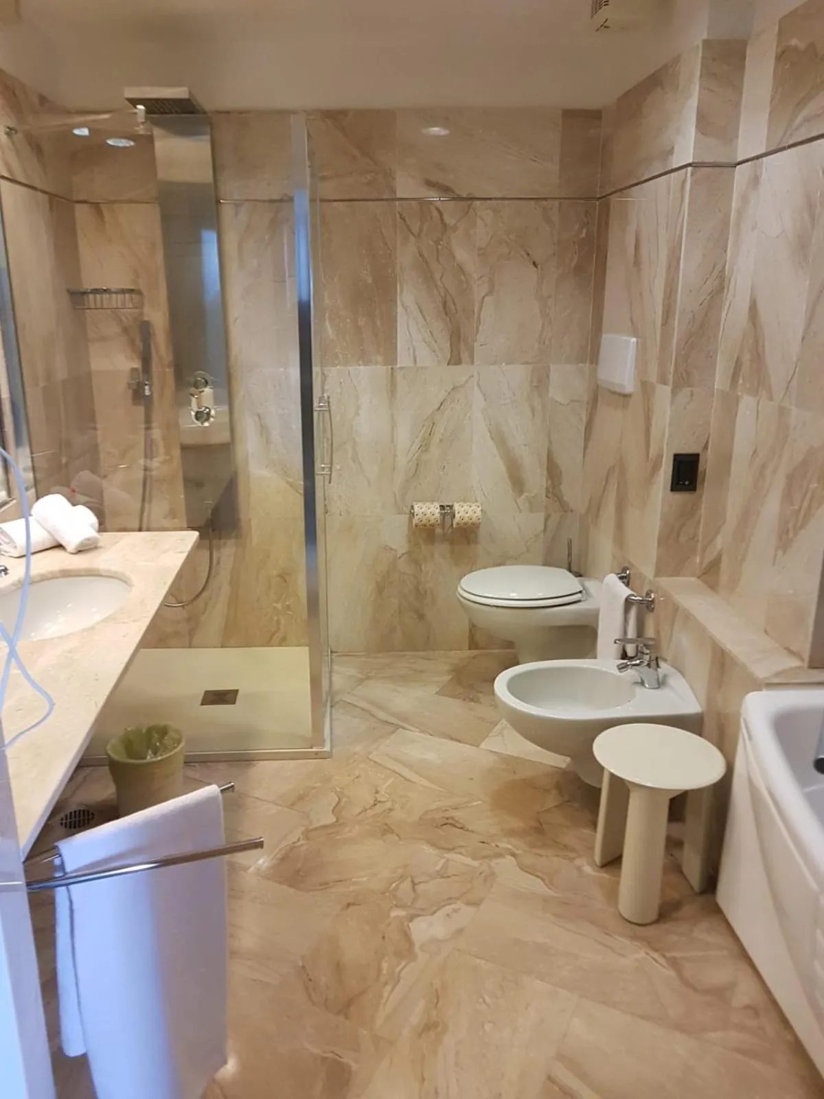 Shower in Circeo Park Hotel
