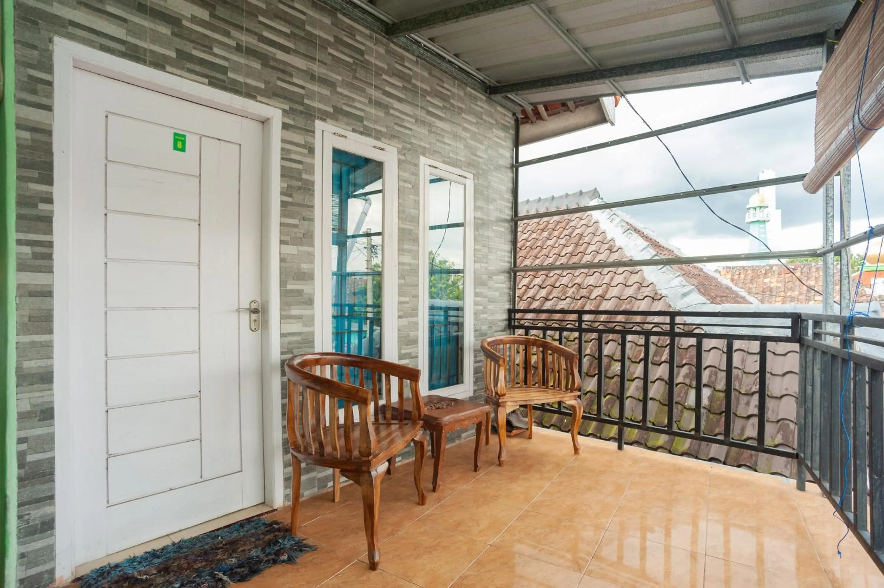 Balcony/Terrace in RedDoorz Syariah @ Jalan KH. Mas Mansur Lampung