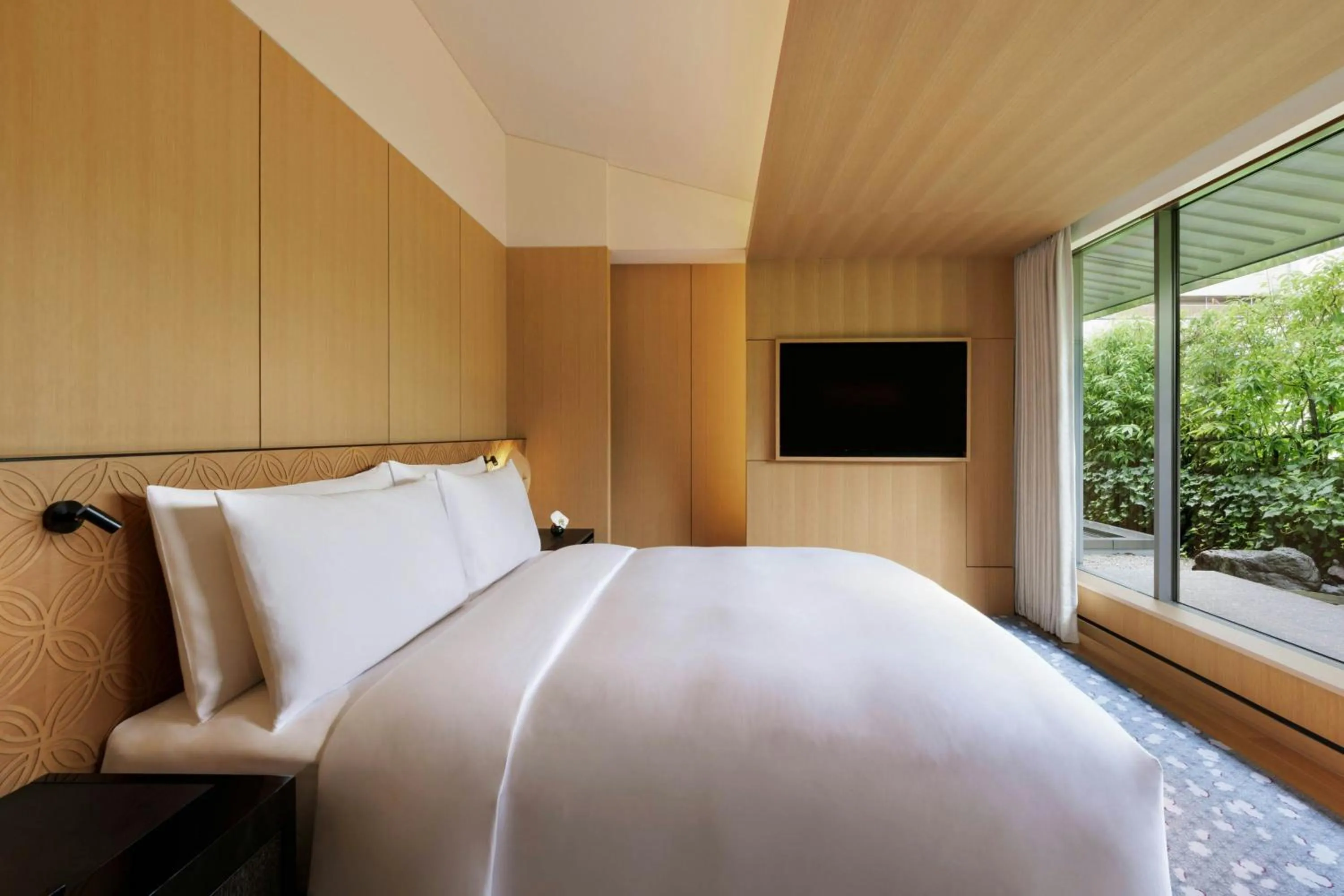 Bedroom, Bed in The Ritz-Carlton Kyoto