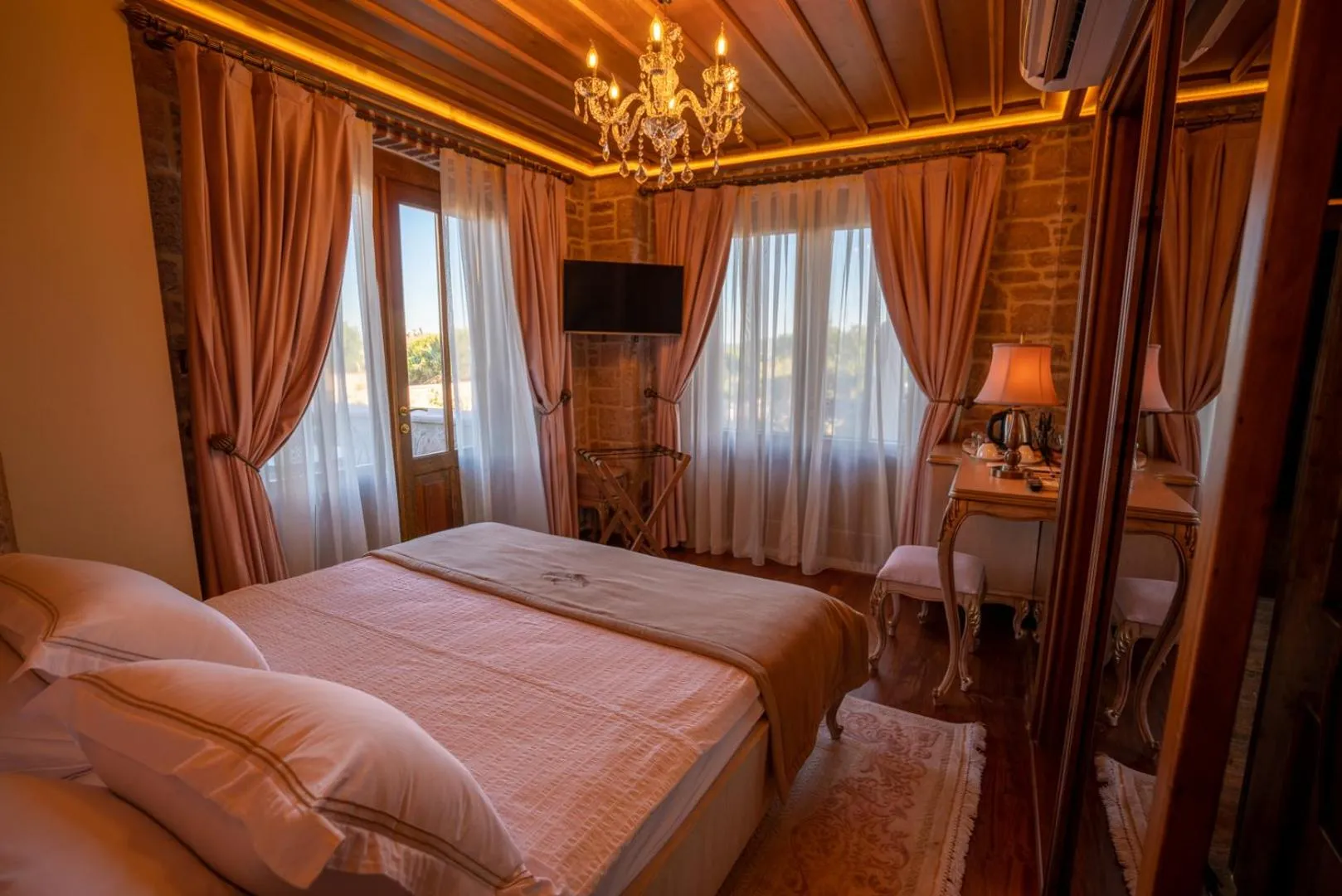 Bed in CUNDA BARADİEL Hotel