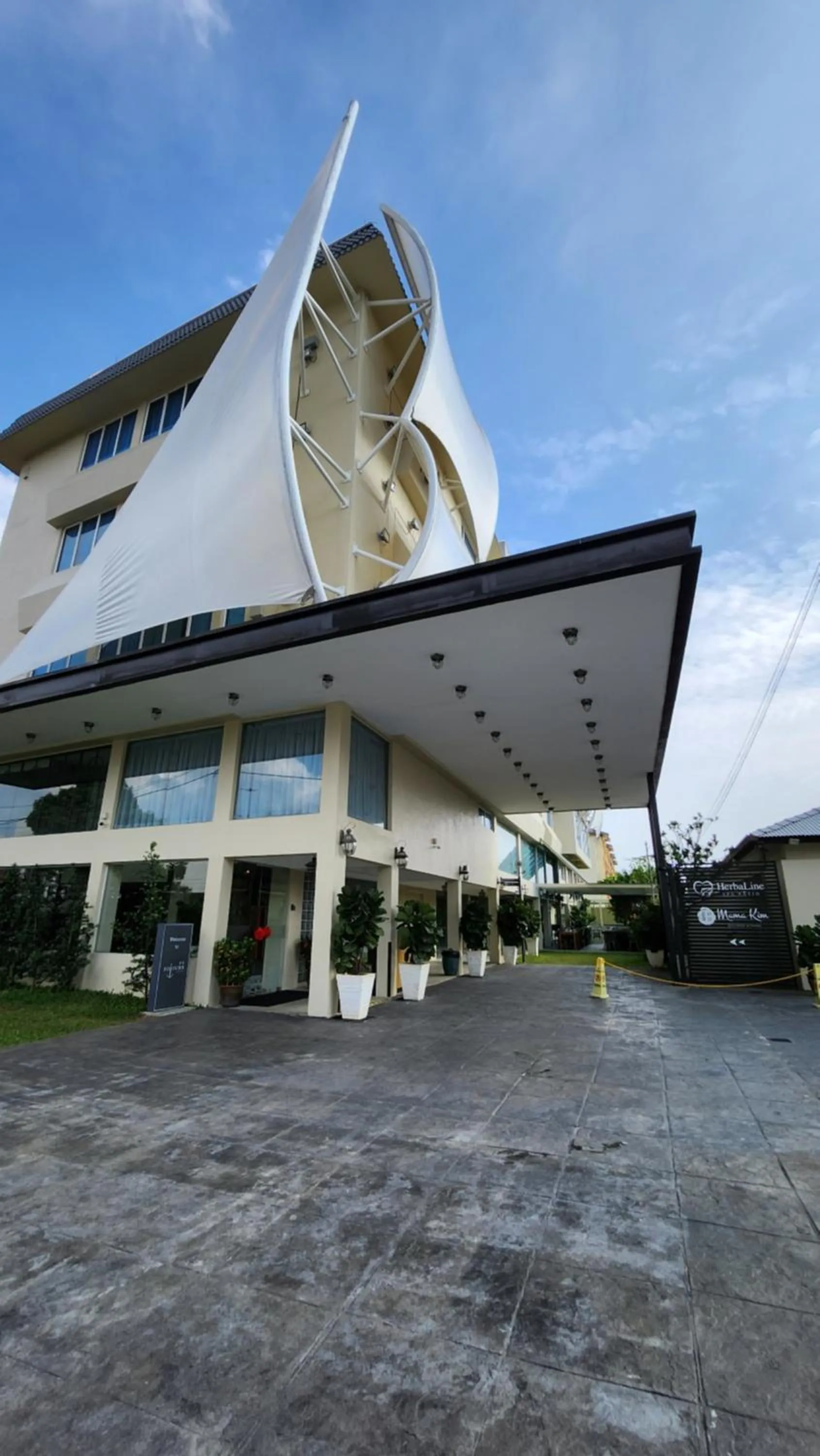 Property building in Sojourn Spa Hotel Melaka
