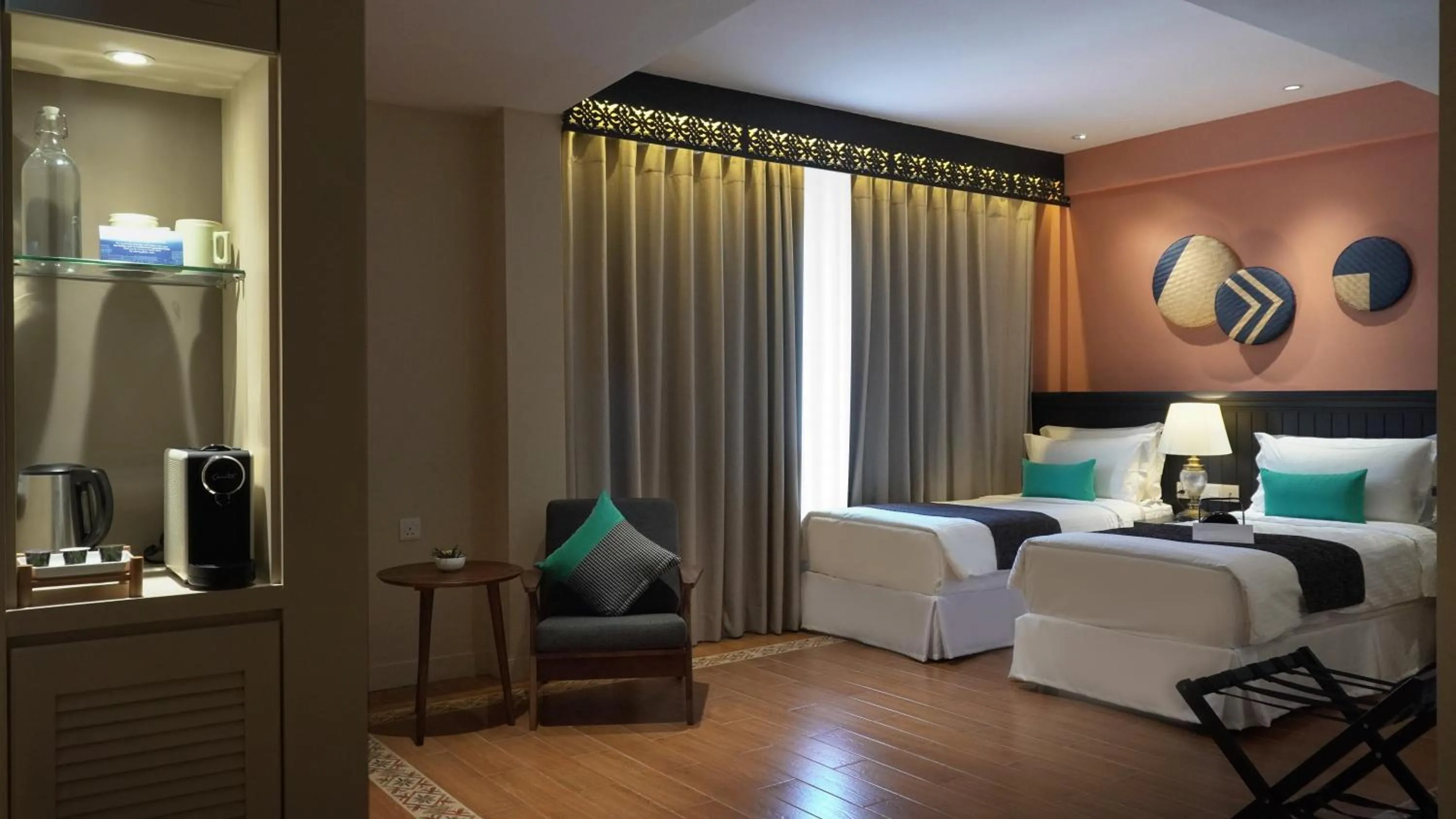 Shower, Bed in Sojourn Spa Hotel Melaka