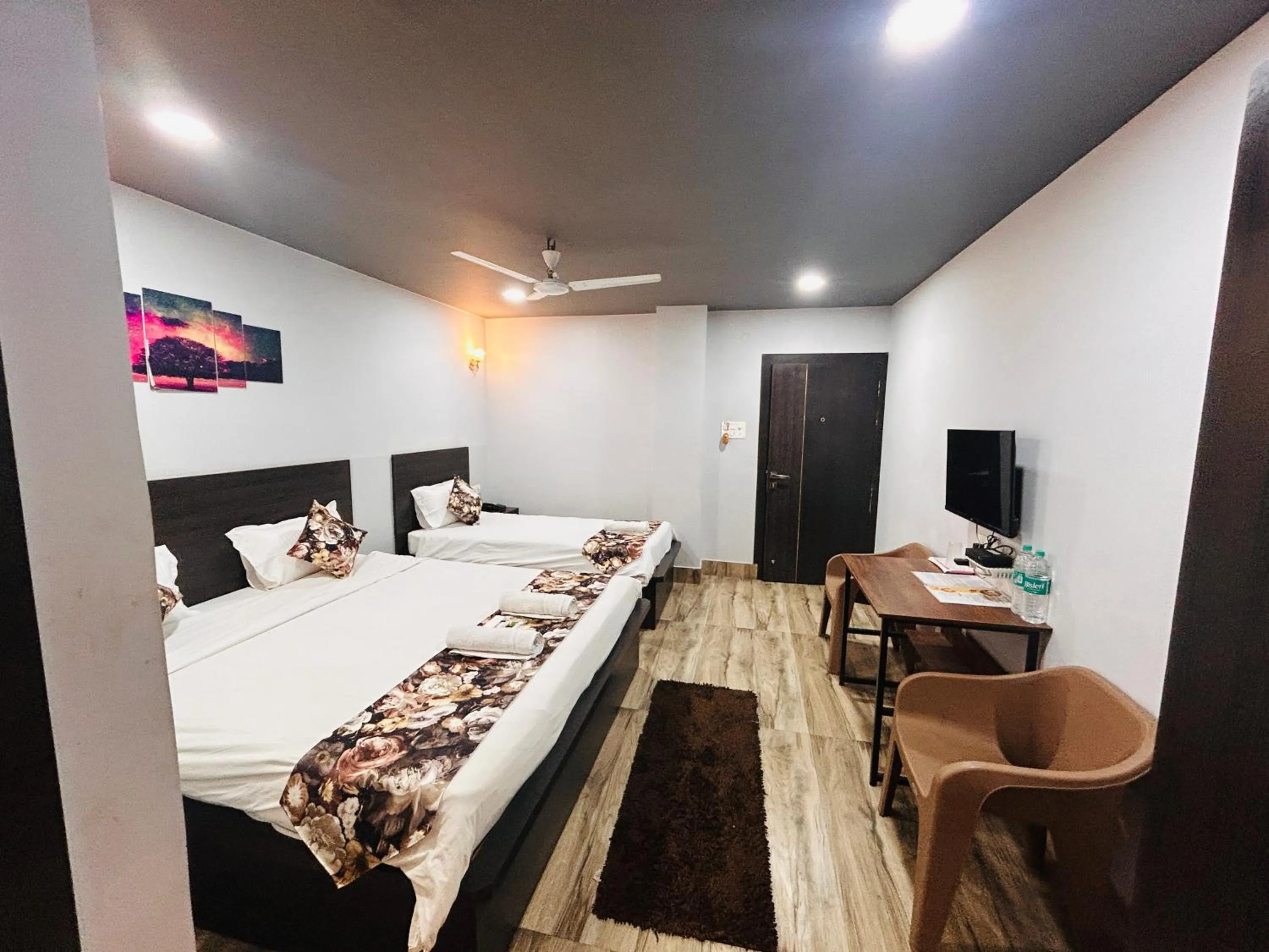 Photo of the whole room, Bed in JD Grand Inn