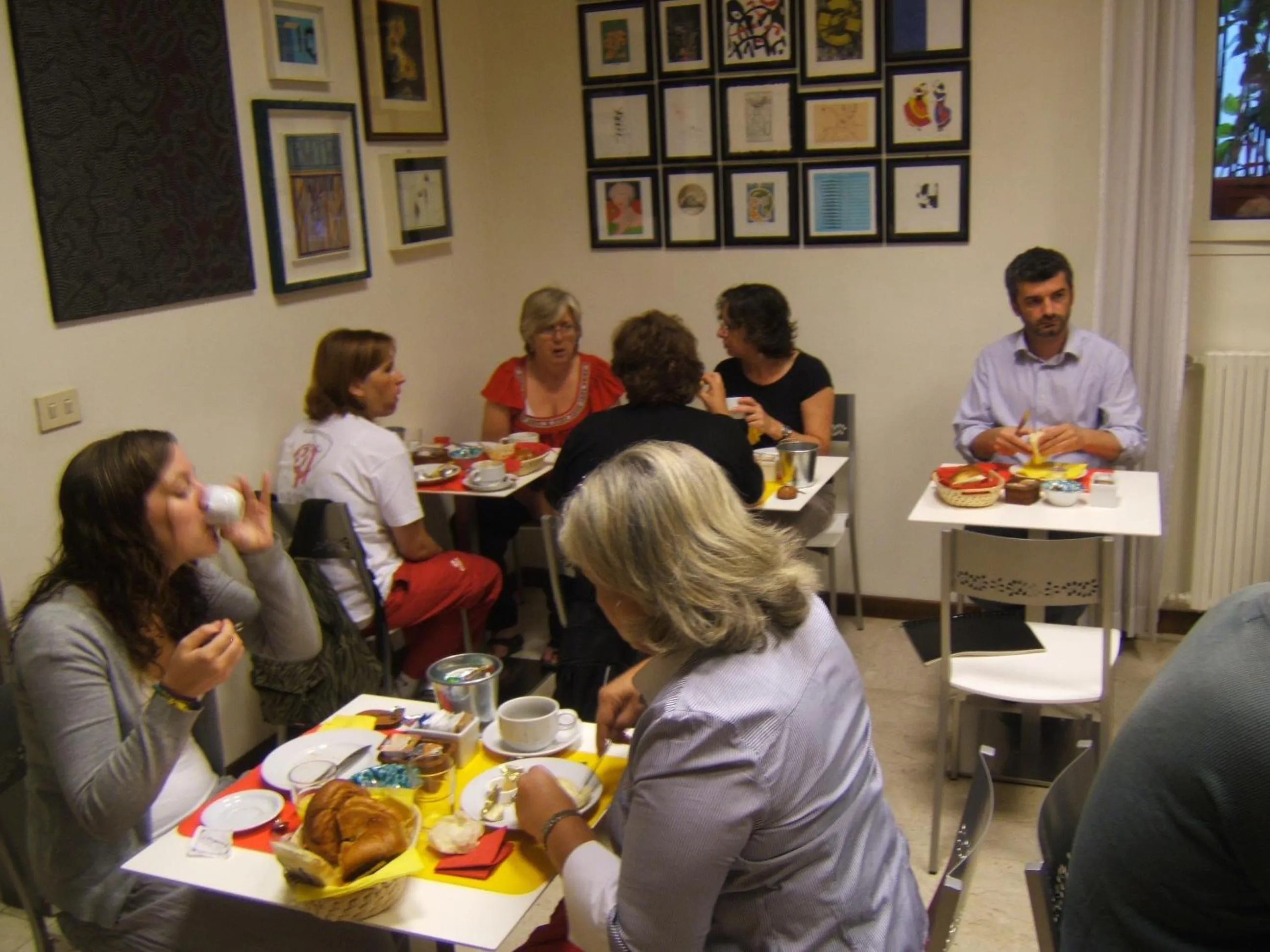 Restaurant/places to eat in Hotel Nuova Italia