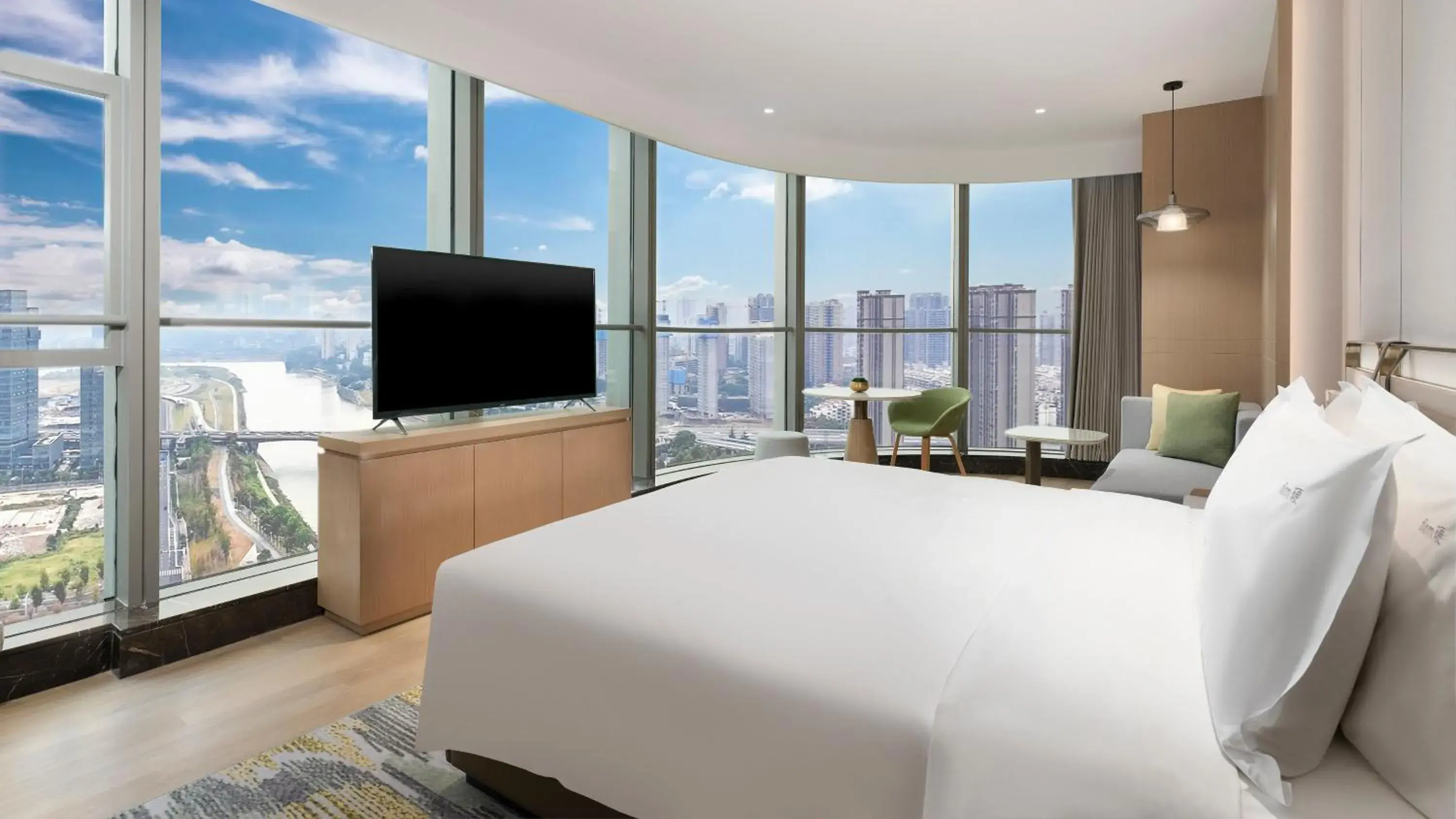 Premium King Room with Sunset View in Holiday Inn Changsha Malanshan by IHG Premium King Room with Sunset View in Holiday Inn Changsha Malanshan by IHG