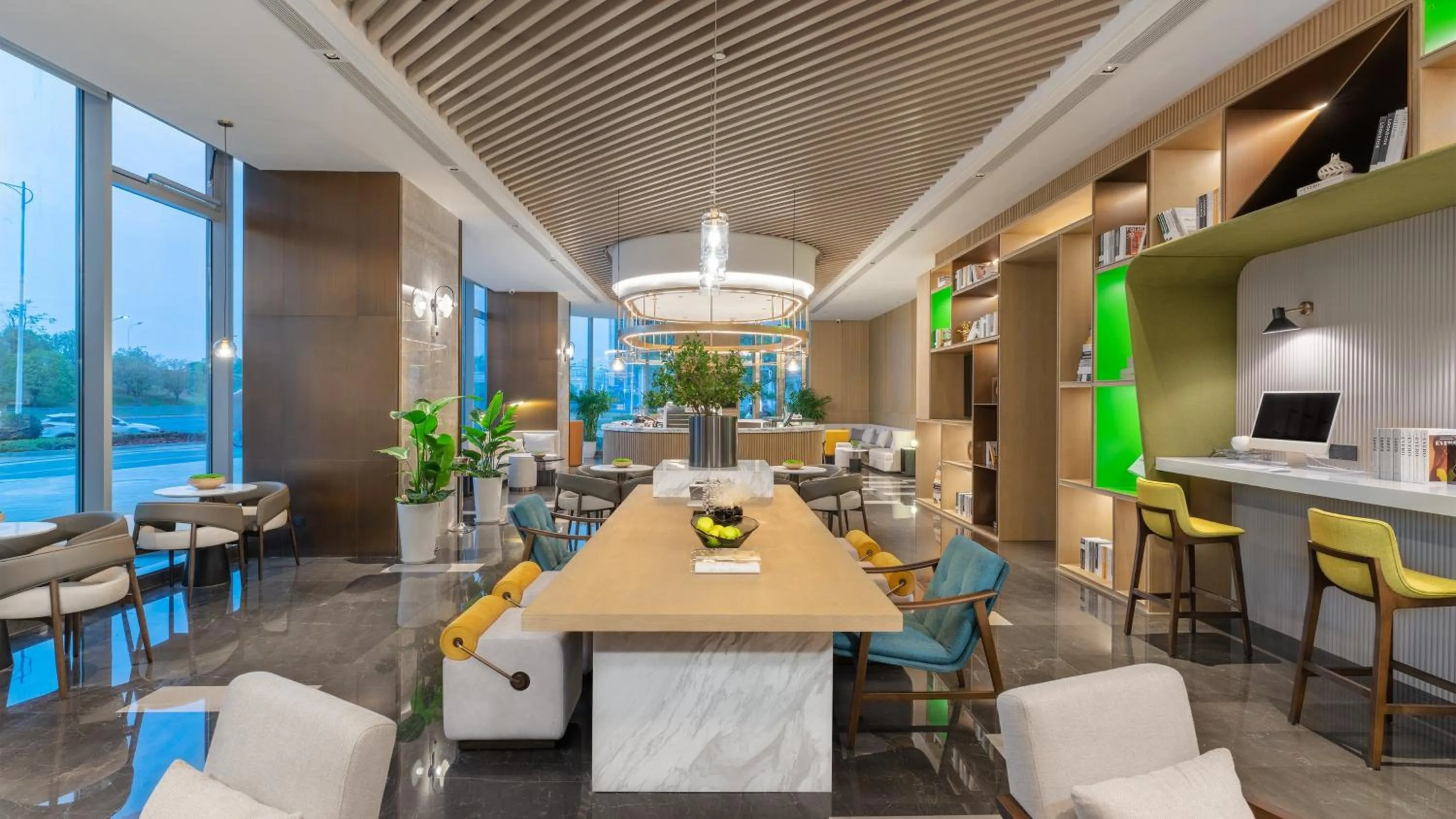 Lounge or bar in Holiday Inn Changsha Malanshan by IHG