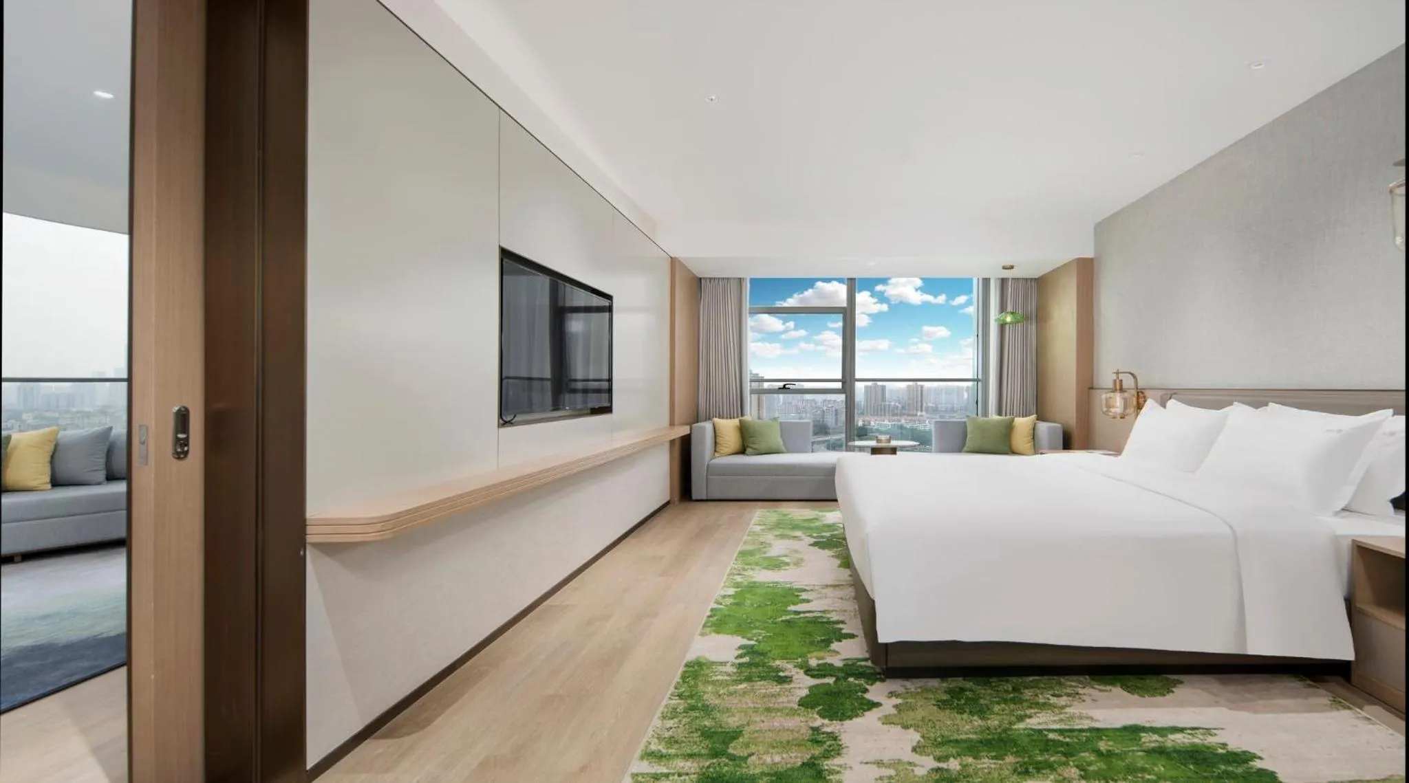 Photo of the whole room, Bed in Holiday Inn Changsha Malanshan by IHG