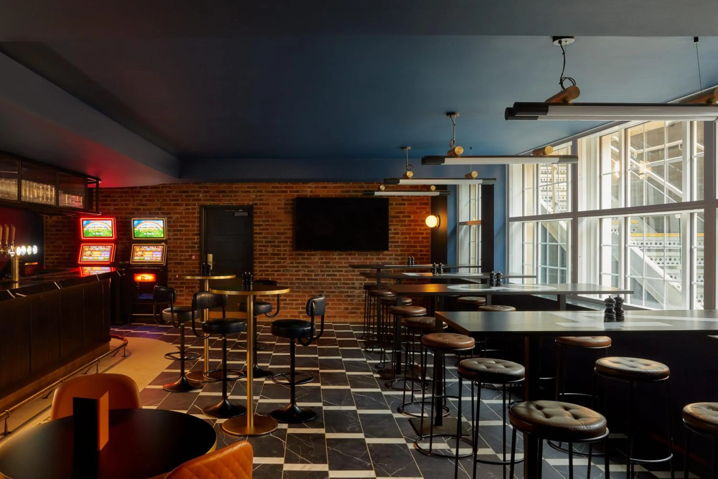 Lounge or bar in Hotel Indigo - Exeter by IHG