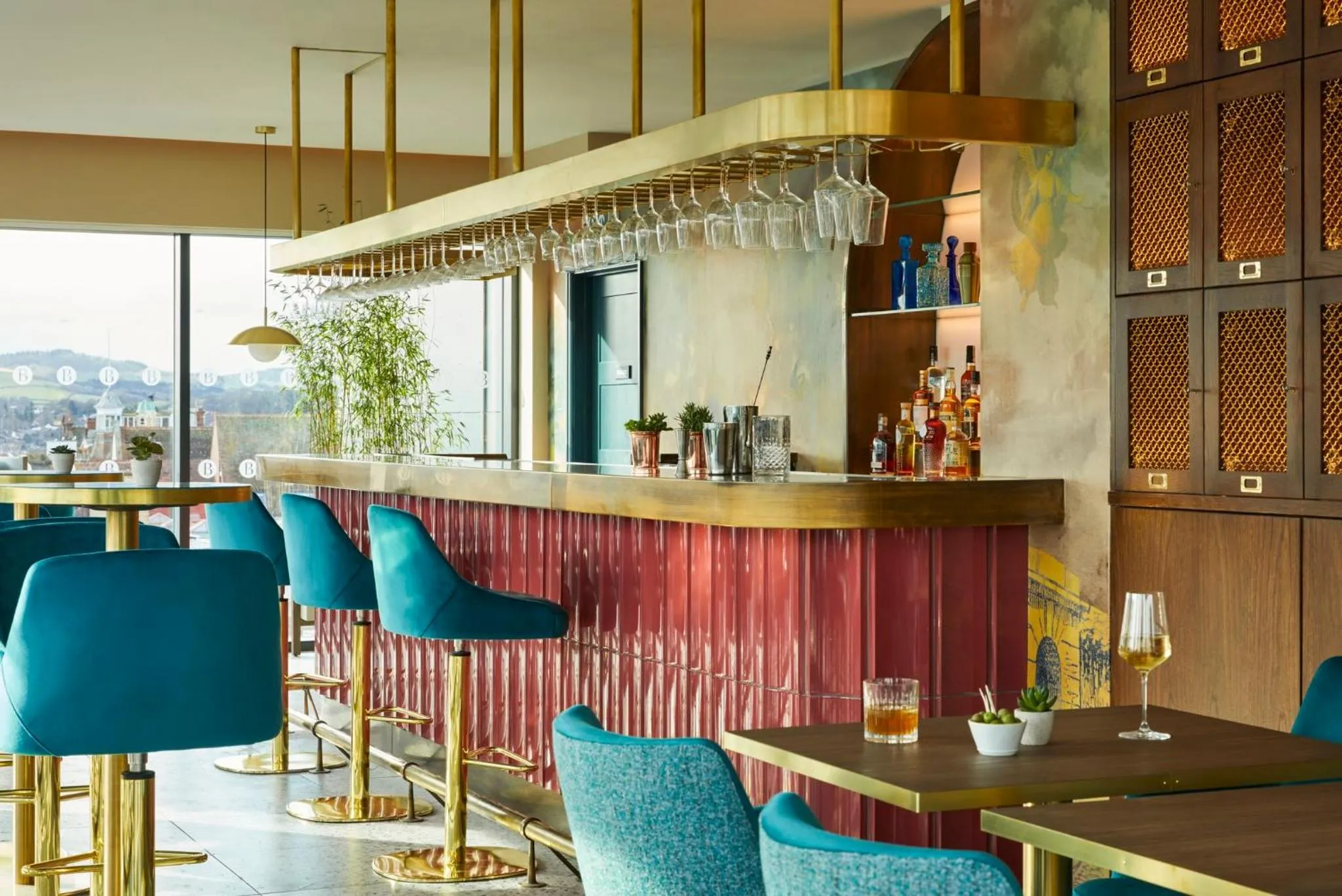 Lounge or bar in Hotel Indigo - Exeter by IHG