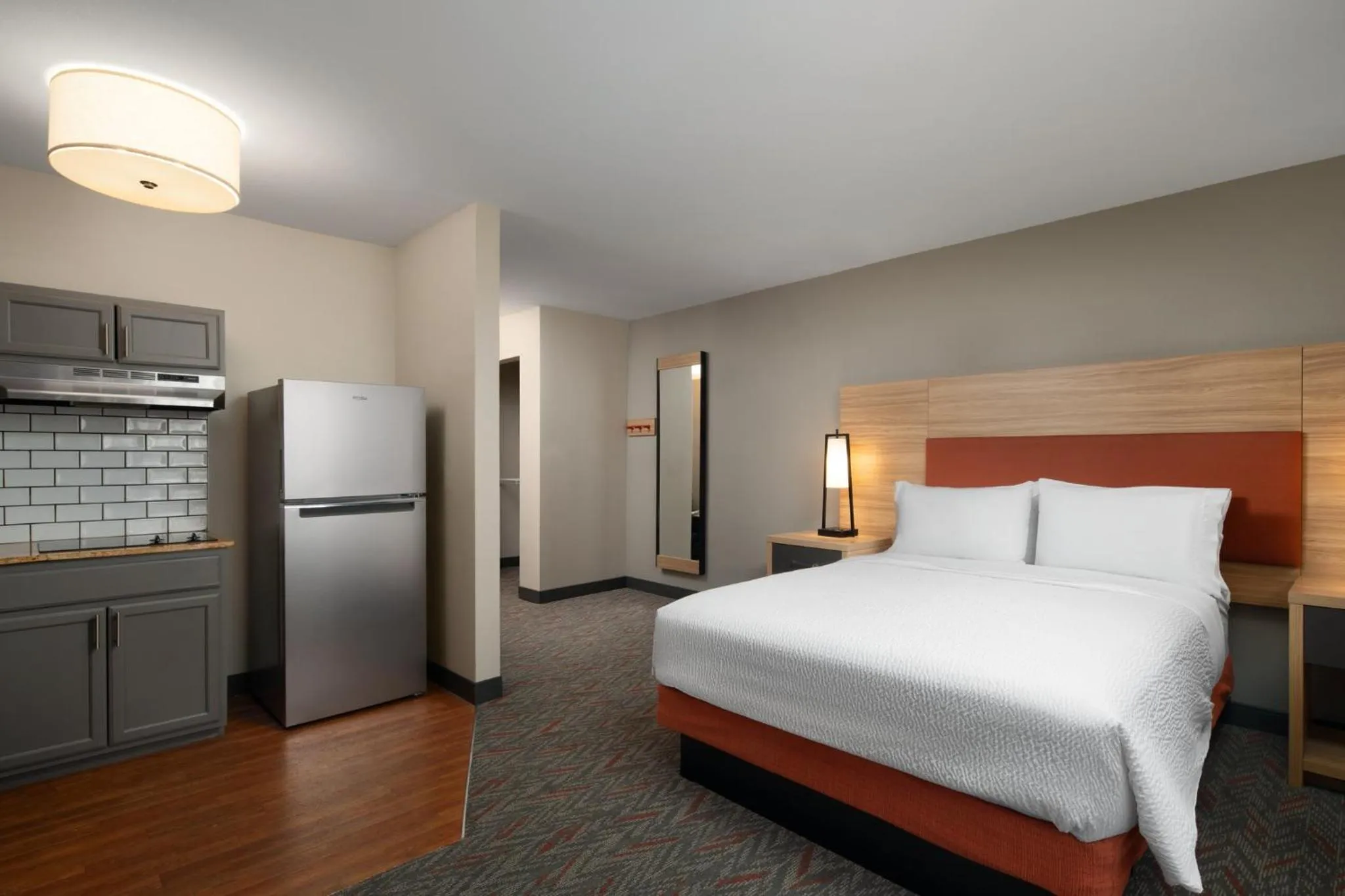 Photo of the whole room, Bed in Candlewood Suites St Louis St Charles by IHG