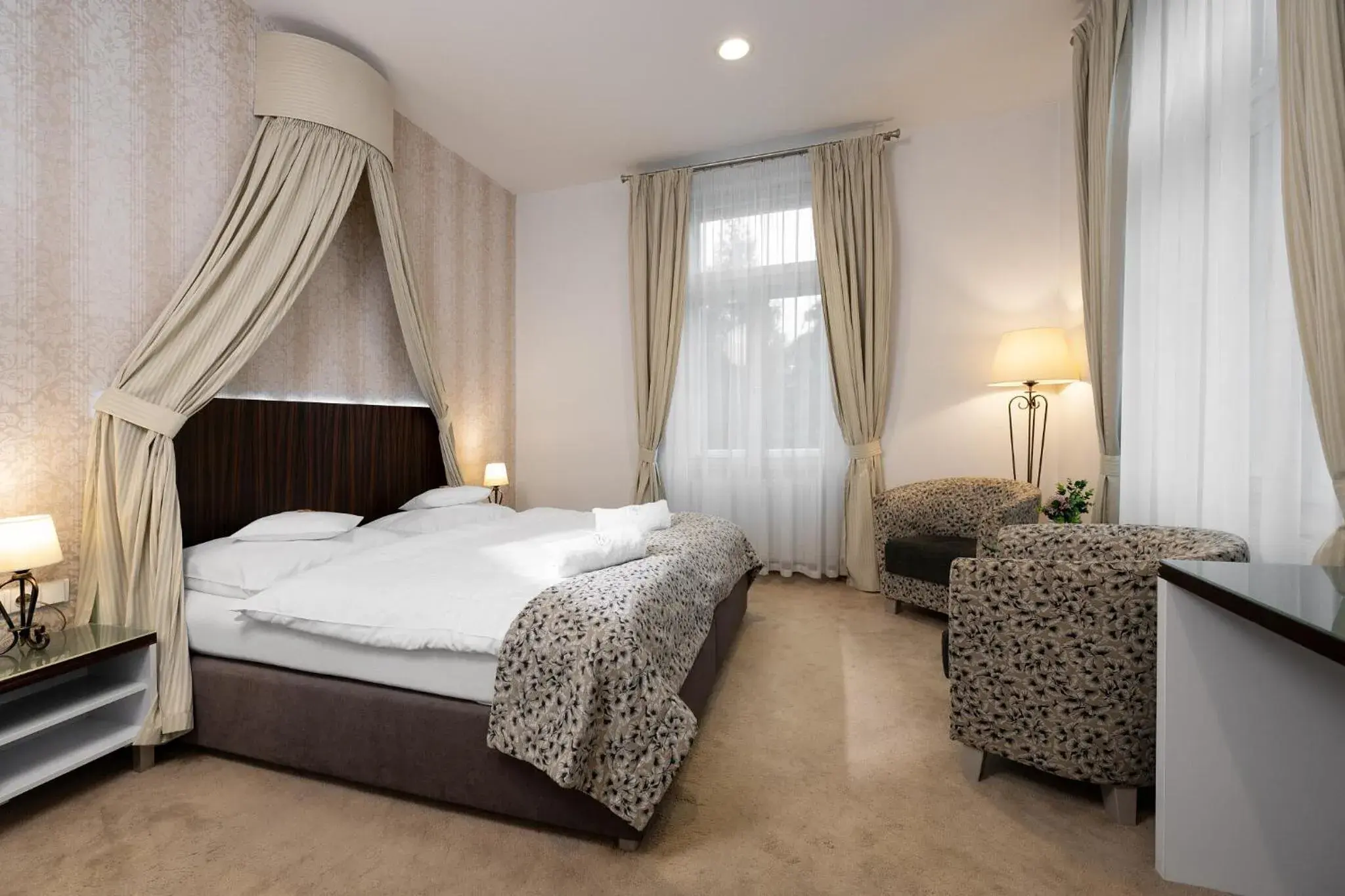 Deluxe Double Room with Bath - single occupancy in Zámeček Petrovice Deluxe Double Room with Bath - single occupancy in Zámeček Petrovice