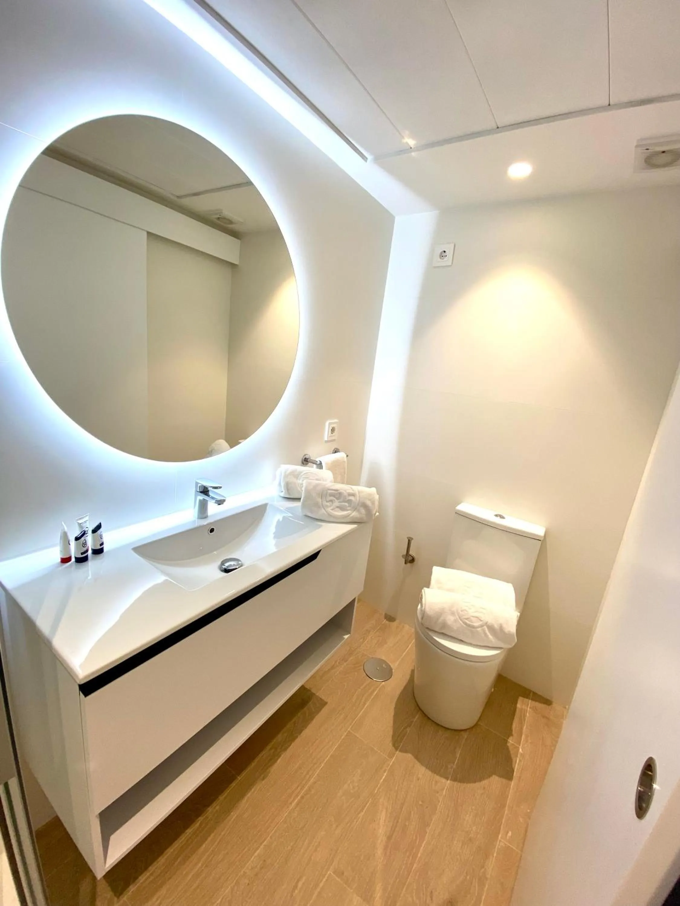 Bathroom in Apartamentos 525 Los Narejos