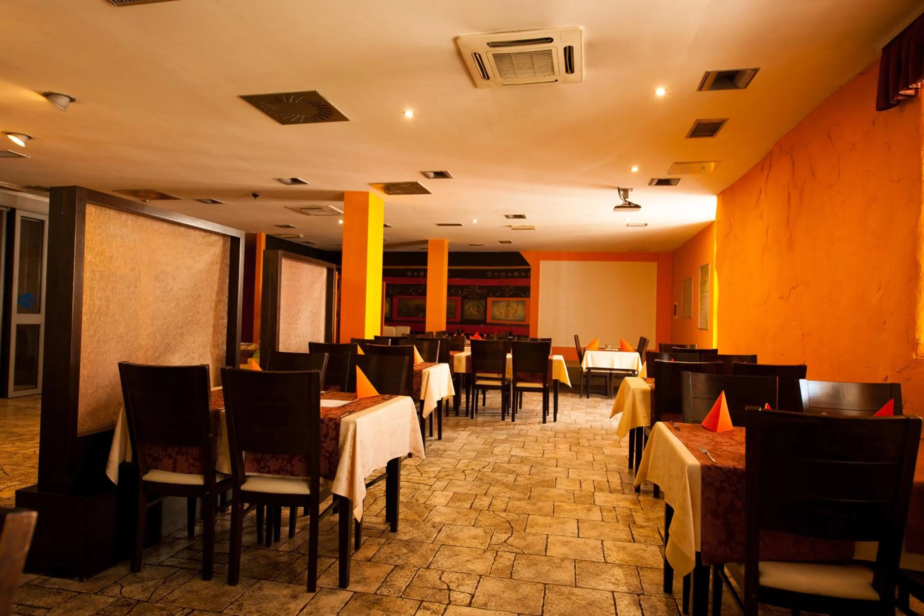 Restaurant/places to eat in Gold Club Hotel & Casino