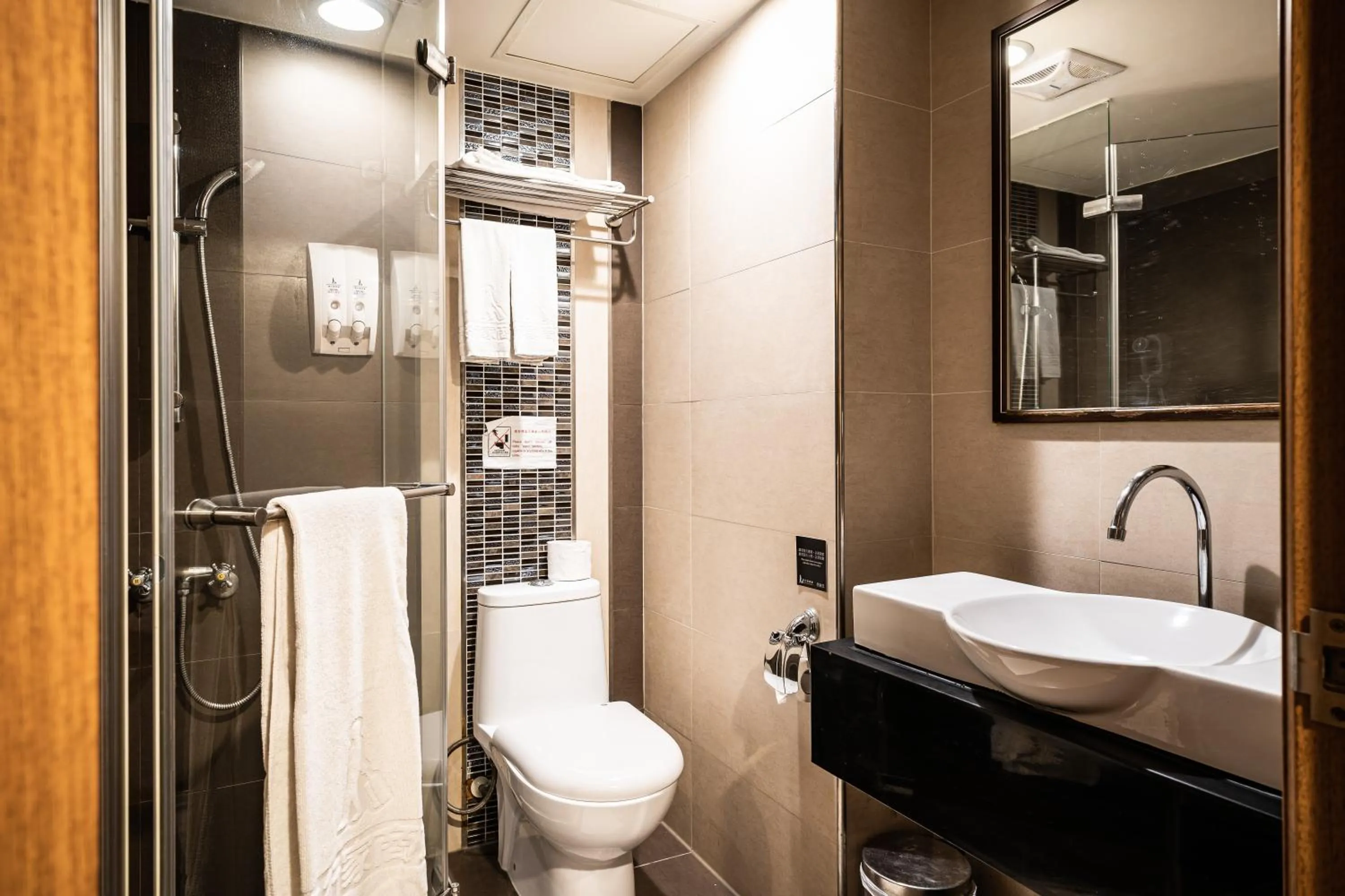 Global Traveler Hotel