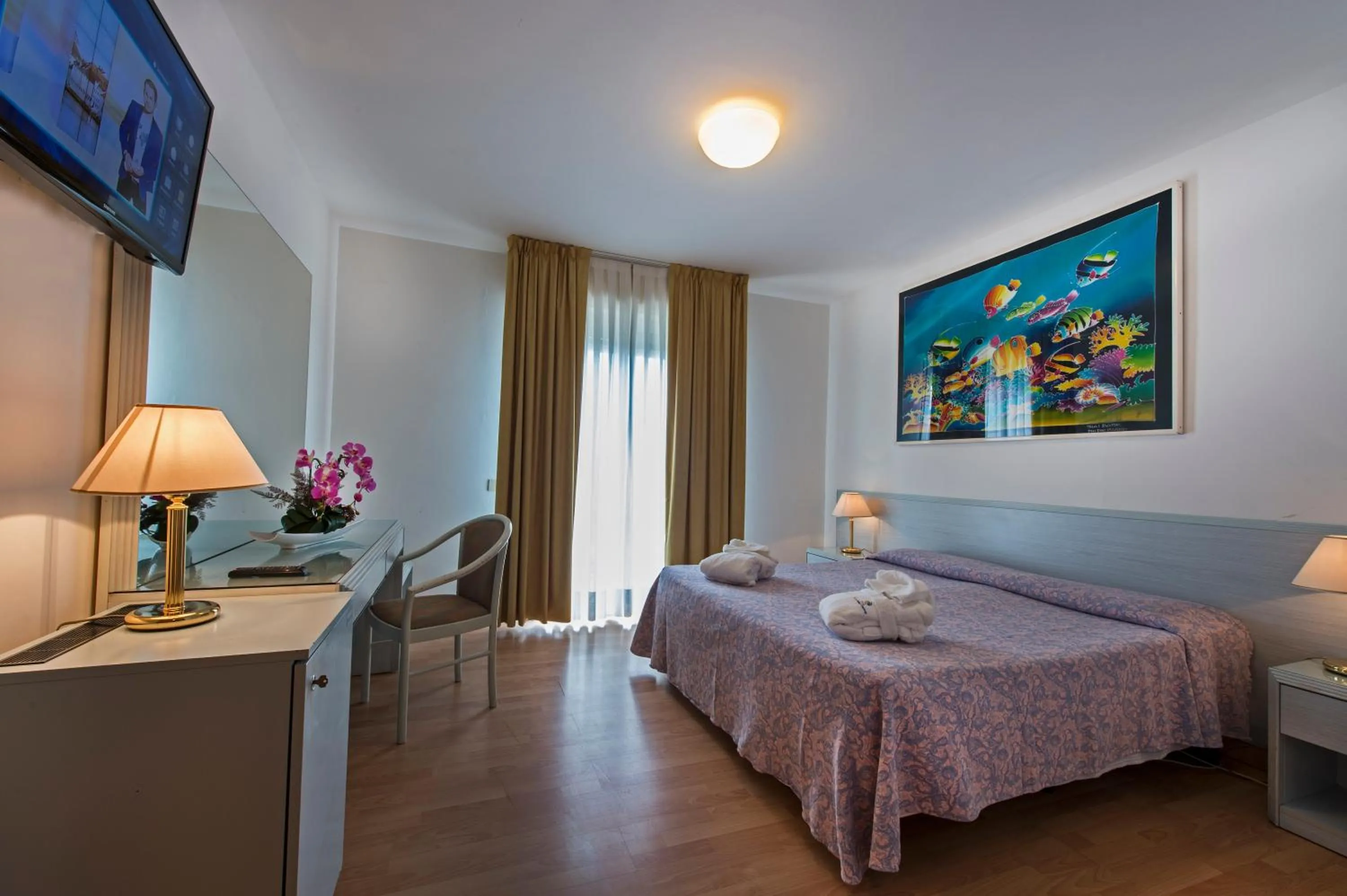 Photo of the whole room, Bed in Hotel Meridianus