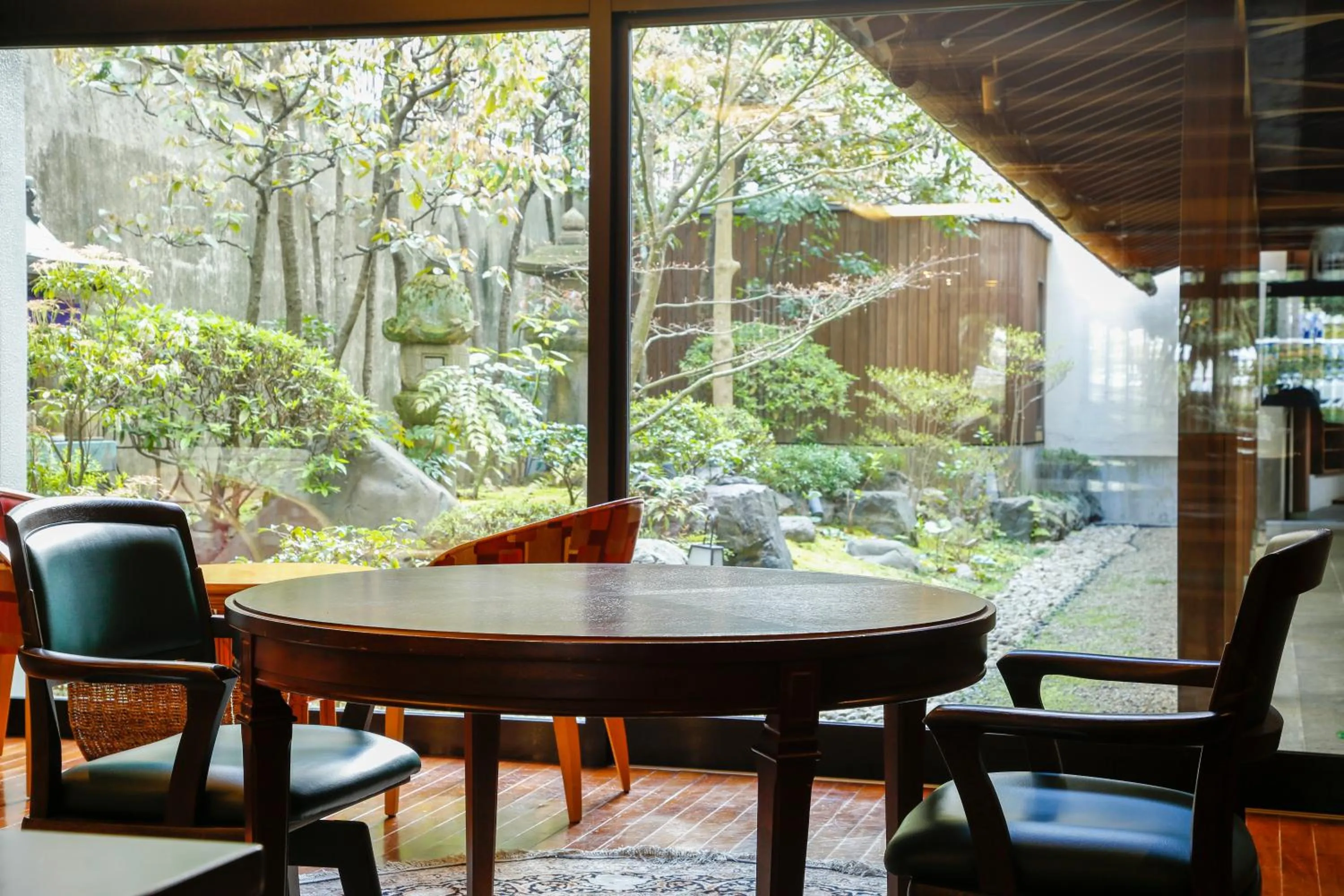 Garden in Yoshidaya Ryokan よしだや