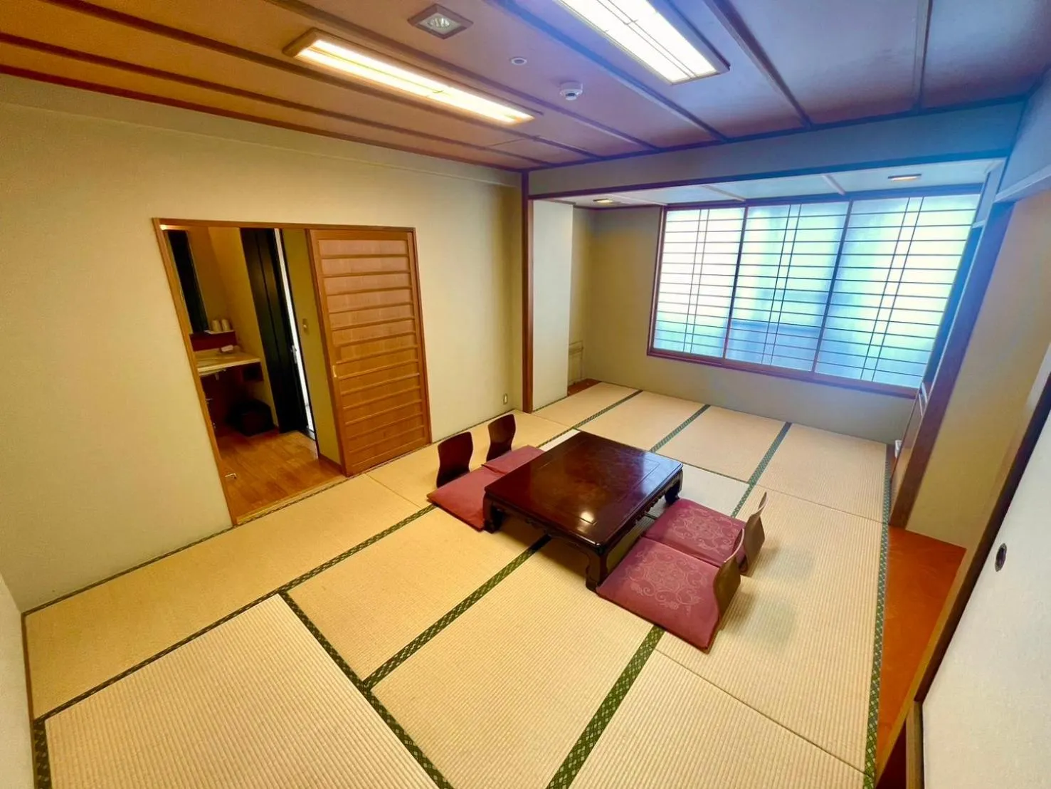Living room in Yoshidaya Ryokan よしだや