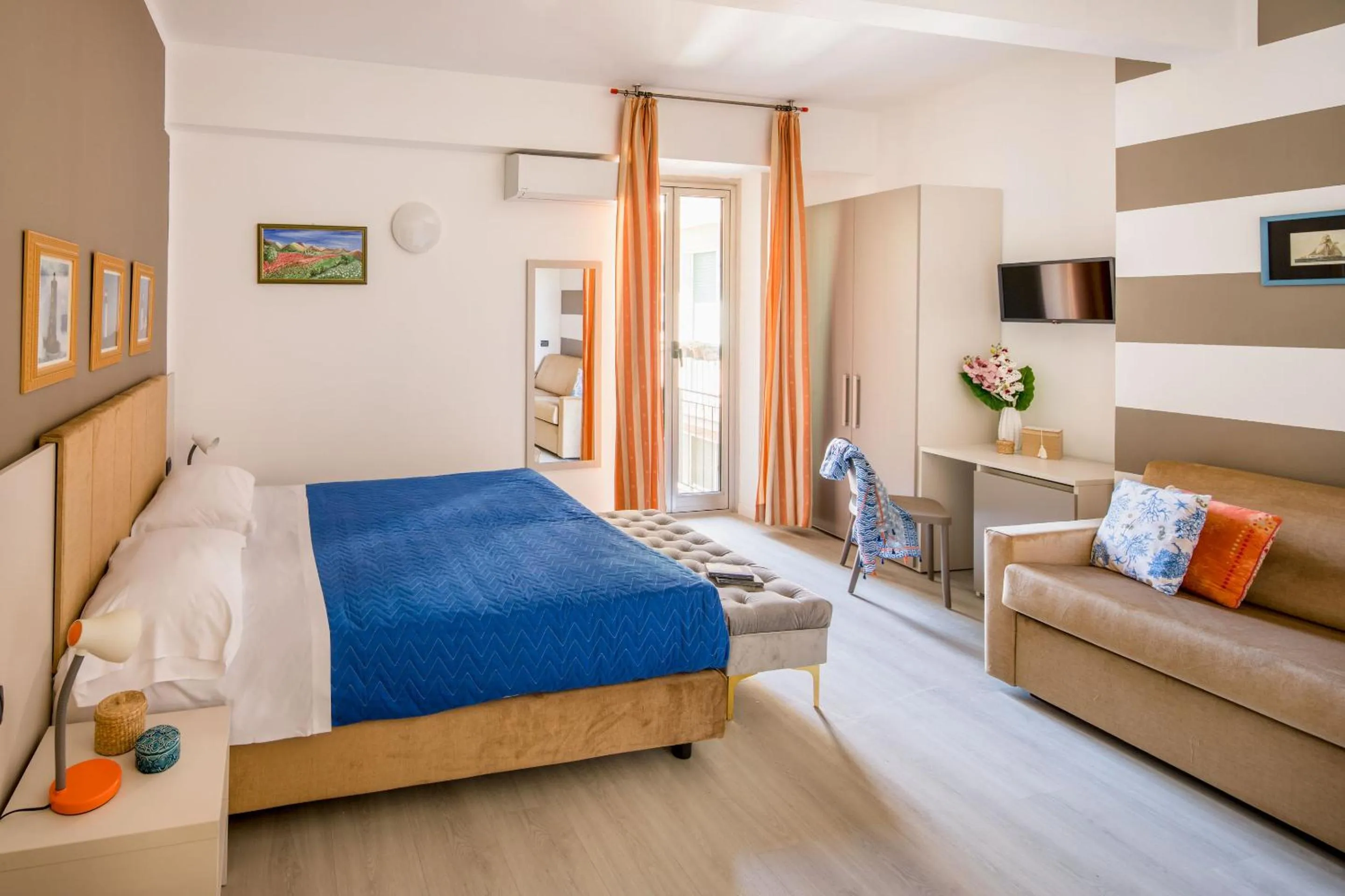 Bed in Albergo La Piazzetta