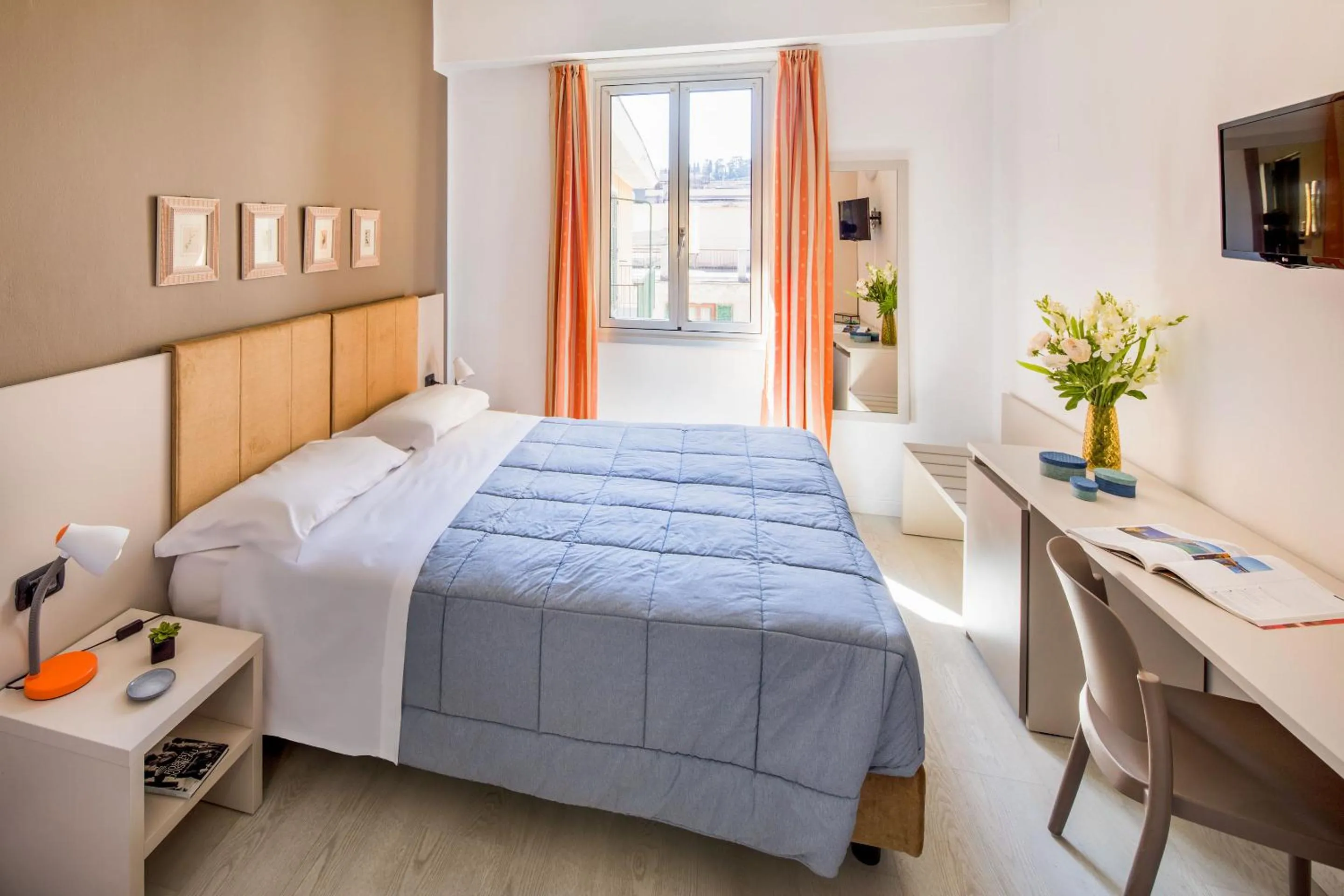 Bed in Albergo La Piazzetta