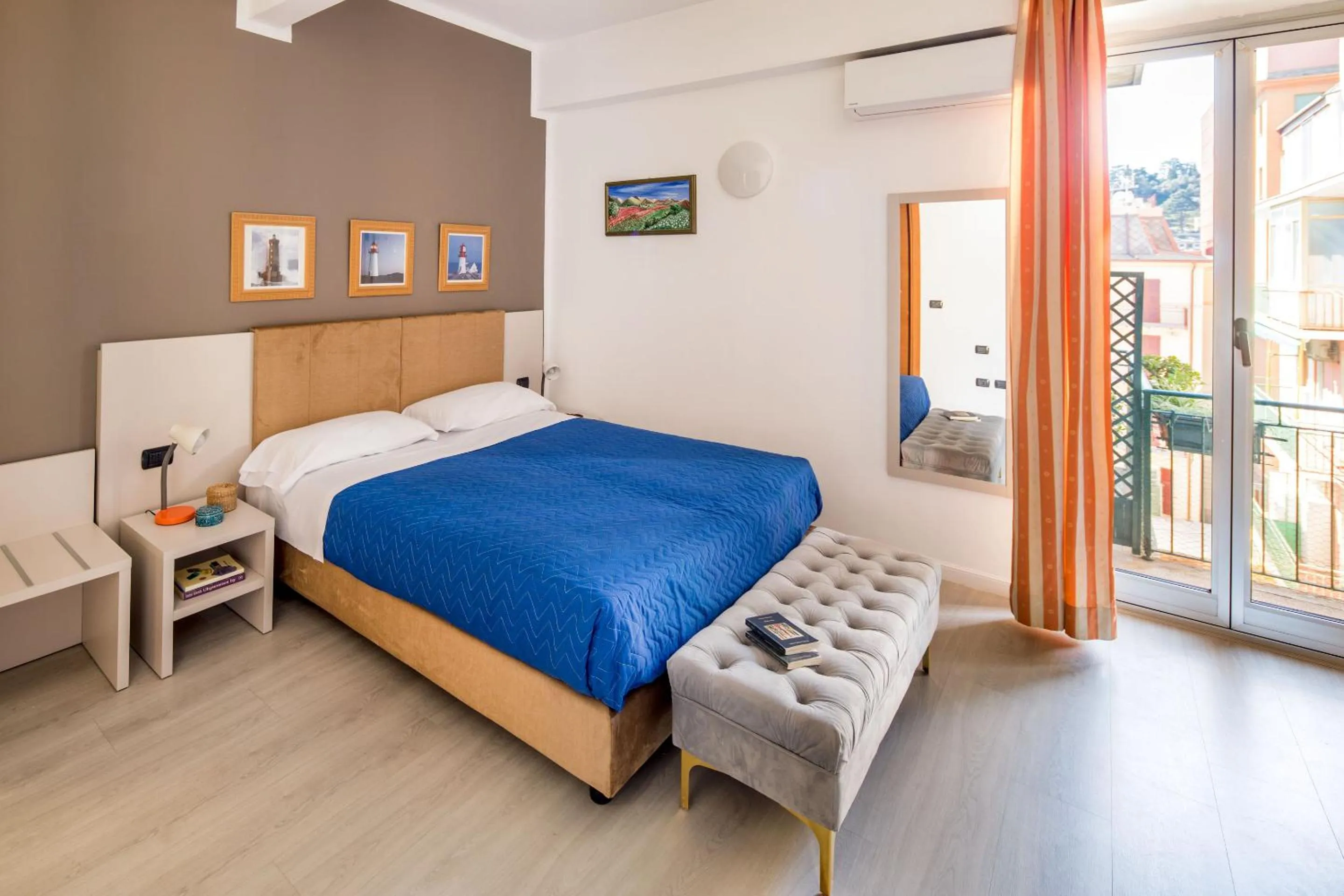 Bed in Albergo La Piazzetta