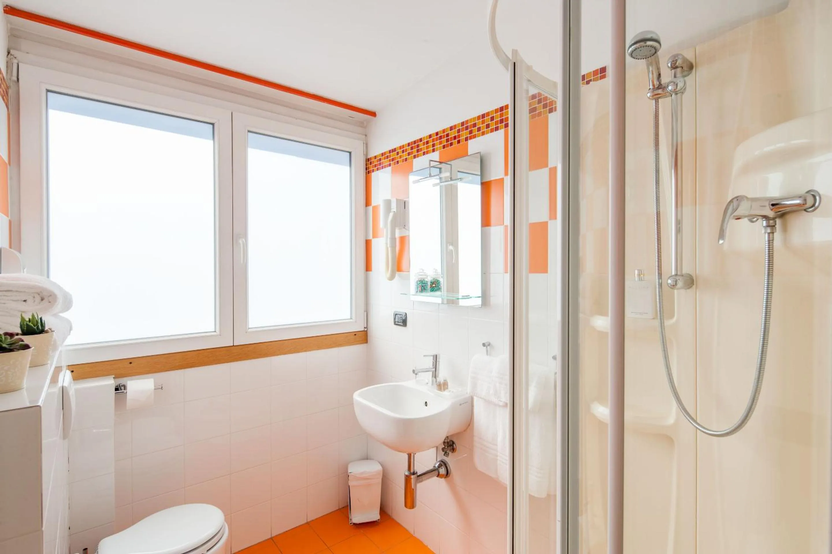 Shower in Albergo La Piazzetta